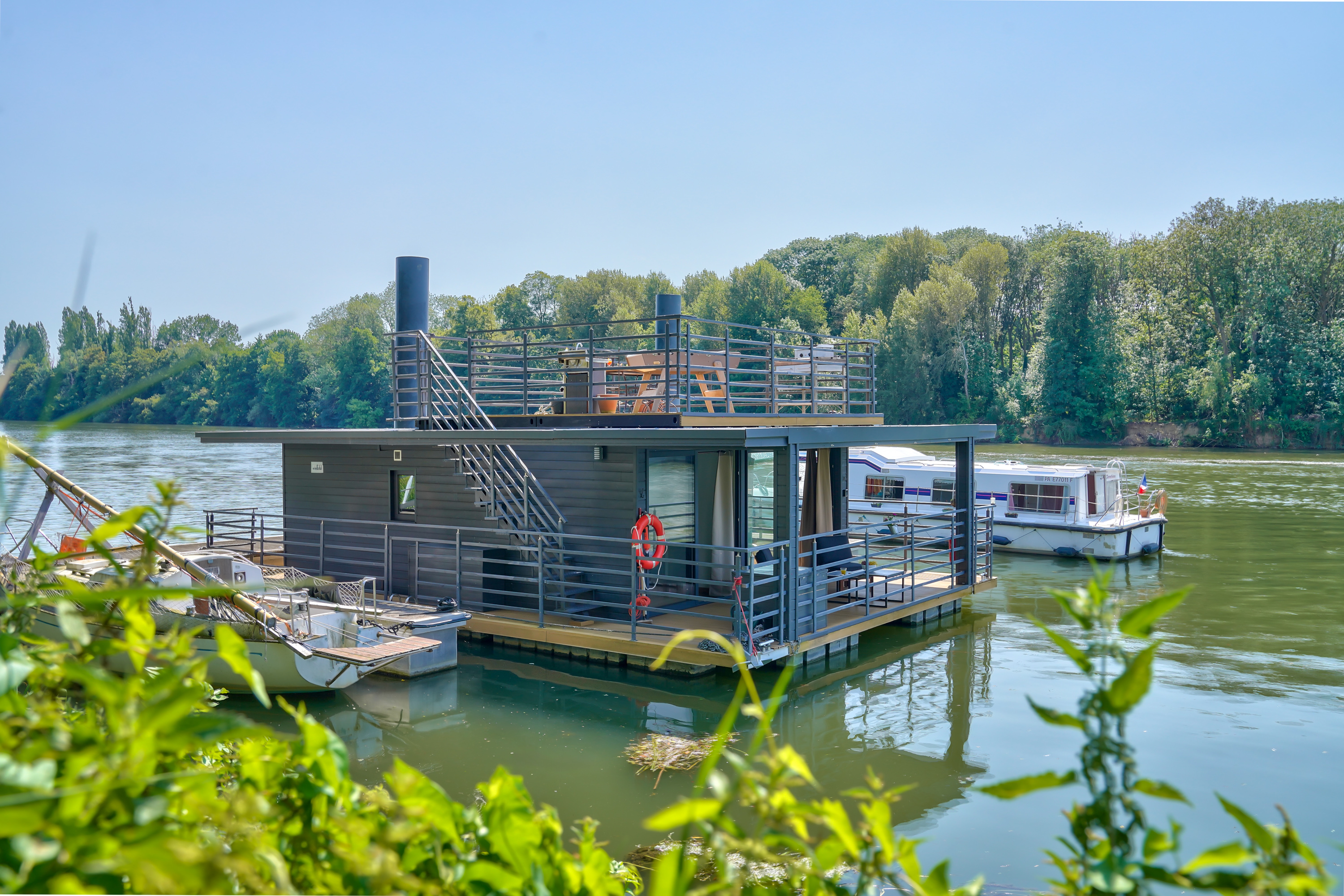WeStay — Péniche avec vue sur la Seine à Yvelines à Meulan-en-Yvelines — vue depuis la terrasse