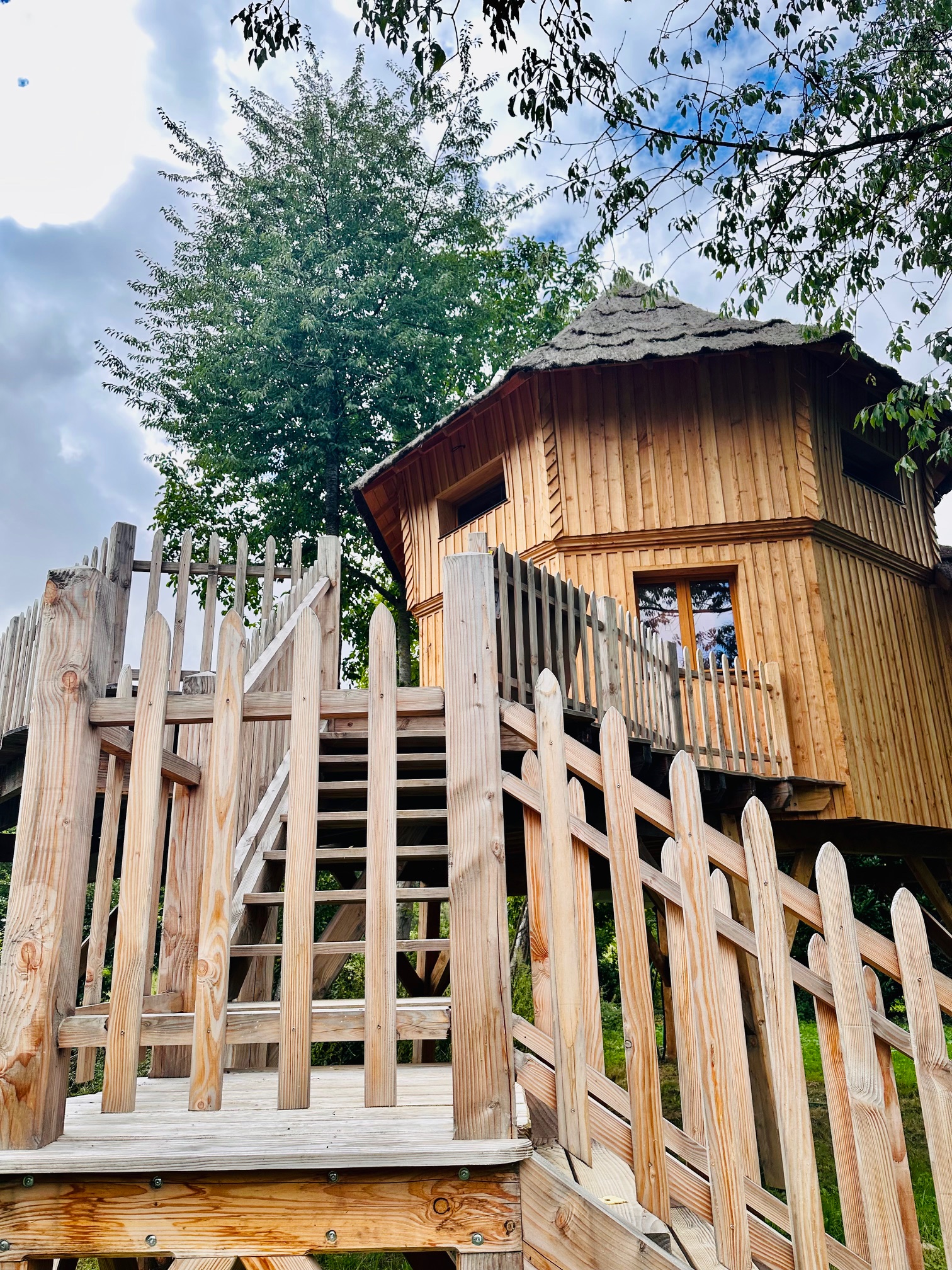 L'Observatoire & Spa : une cabane sur pilotis en Picardie à Roy-Boissy — chambre