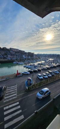 L'Atelier Duplex — Maison insolite avec vue sur le port à Saint-Valery-en-Caux à Saint-Valery-en-Caux — chambre