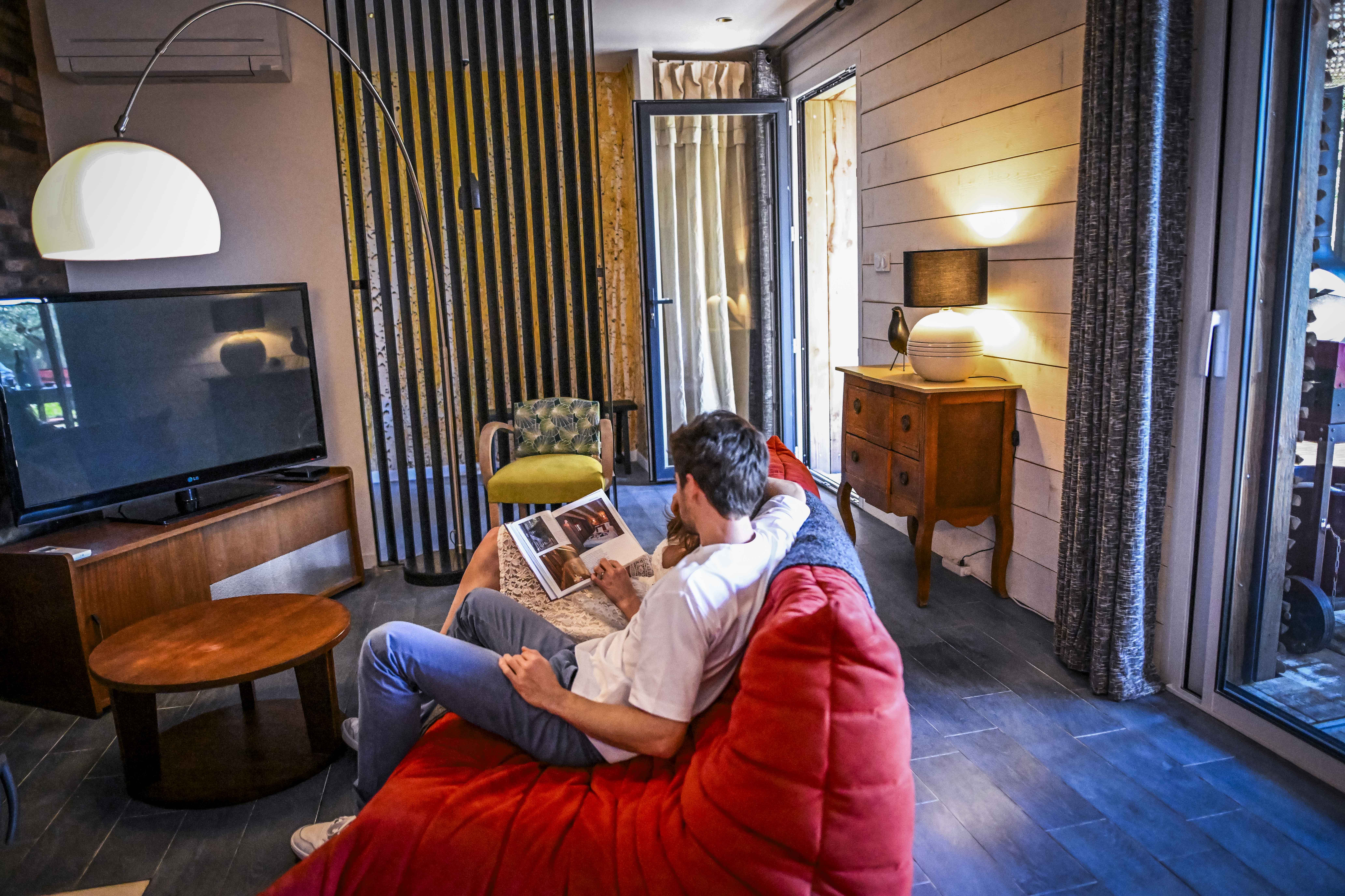 L'ASPHODELE la cabane chic — Séjour avec spa à 2 personnes dans le Gard à Alès — environnement naturel