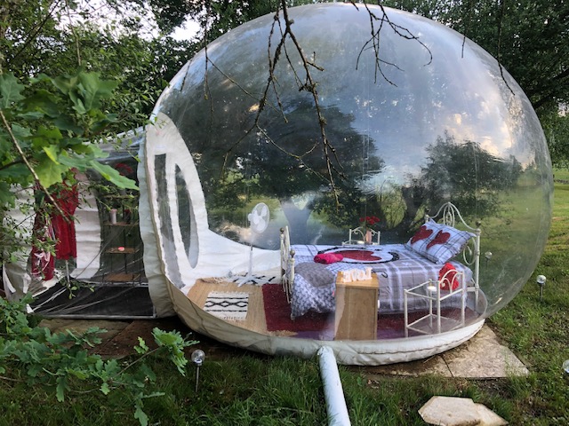 La bulle des 2 arbres de la sagesse — Nuit étoilée avec spa à Châteauroux (Indre) à Châteauroux — chambre