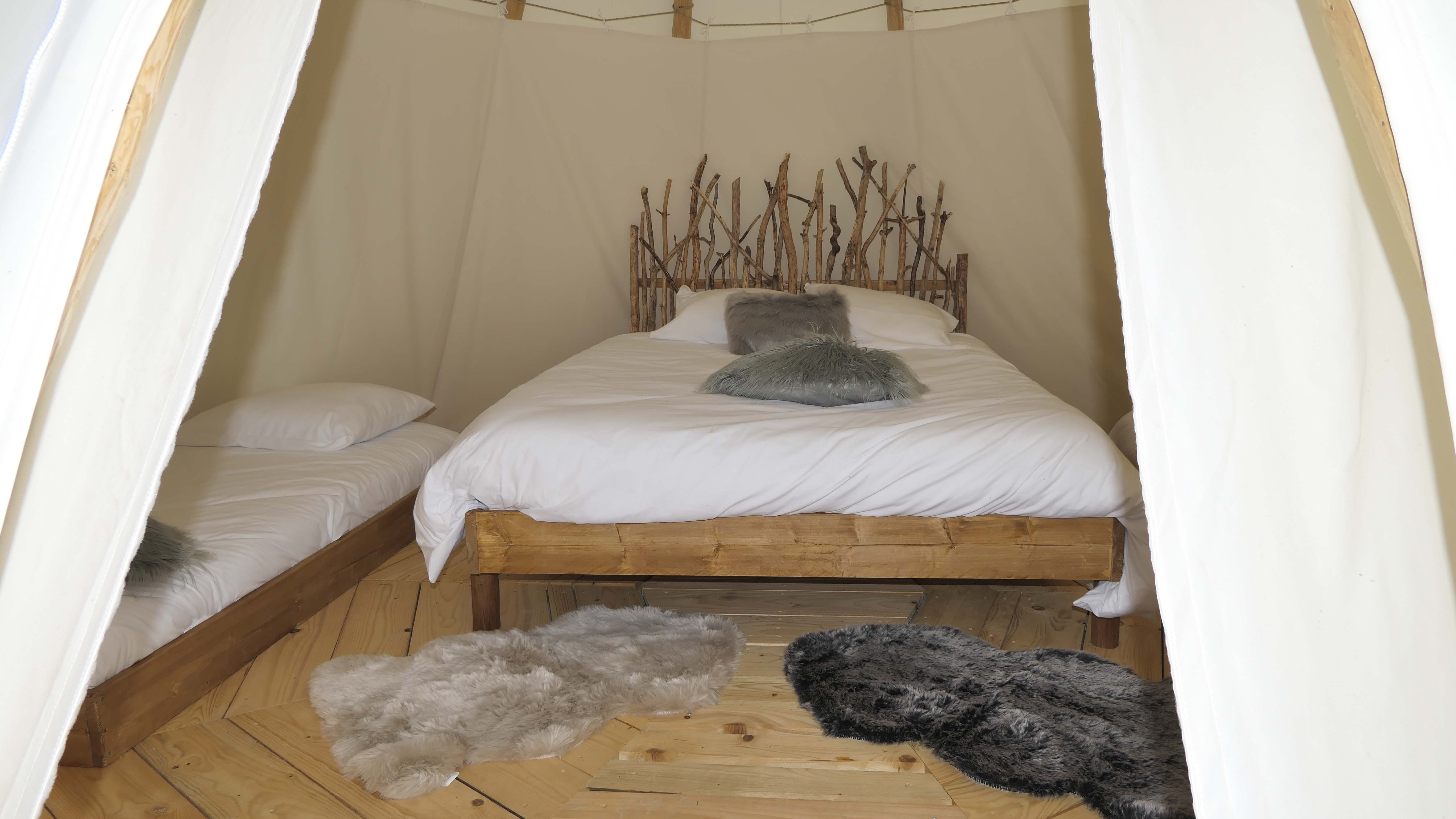 Le Tipi Vue sur Étang : une immersion en pleine nature à Givrauval — espace de vie