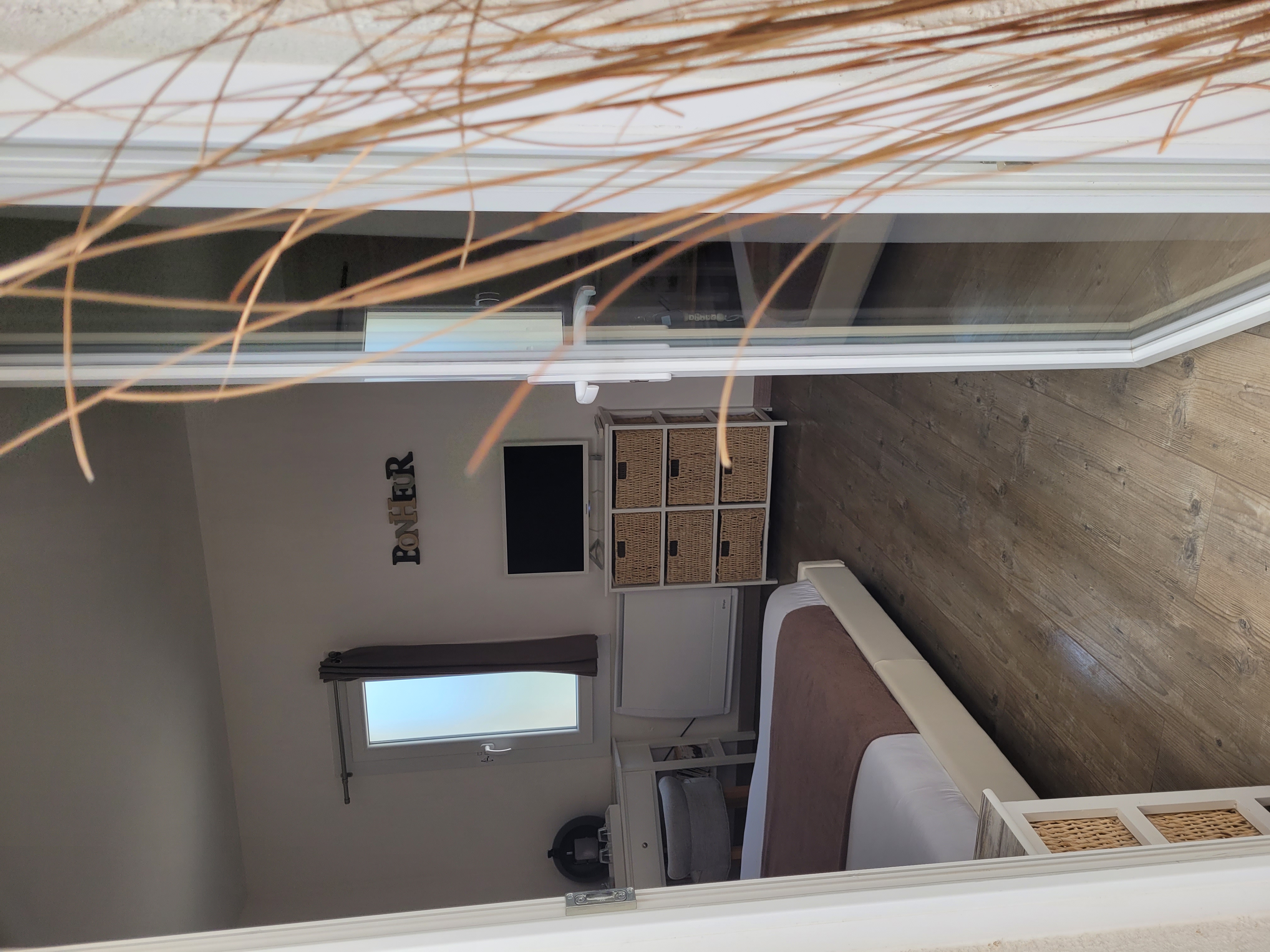 Le Mas Blanc & Spa — Maison insolite avec jacuzzi à Carcassonne à Carcassonne — espace de vie