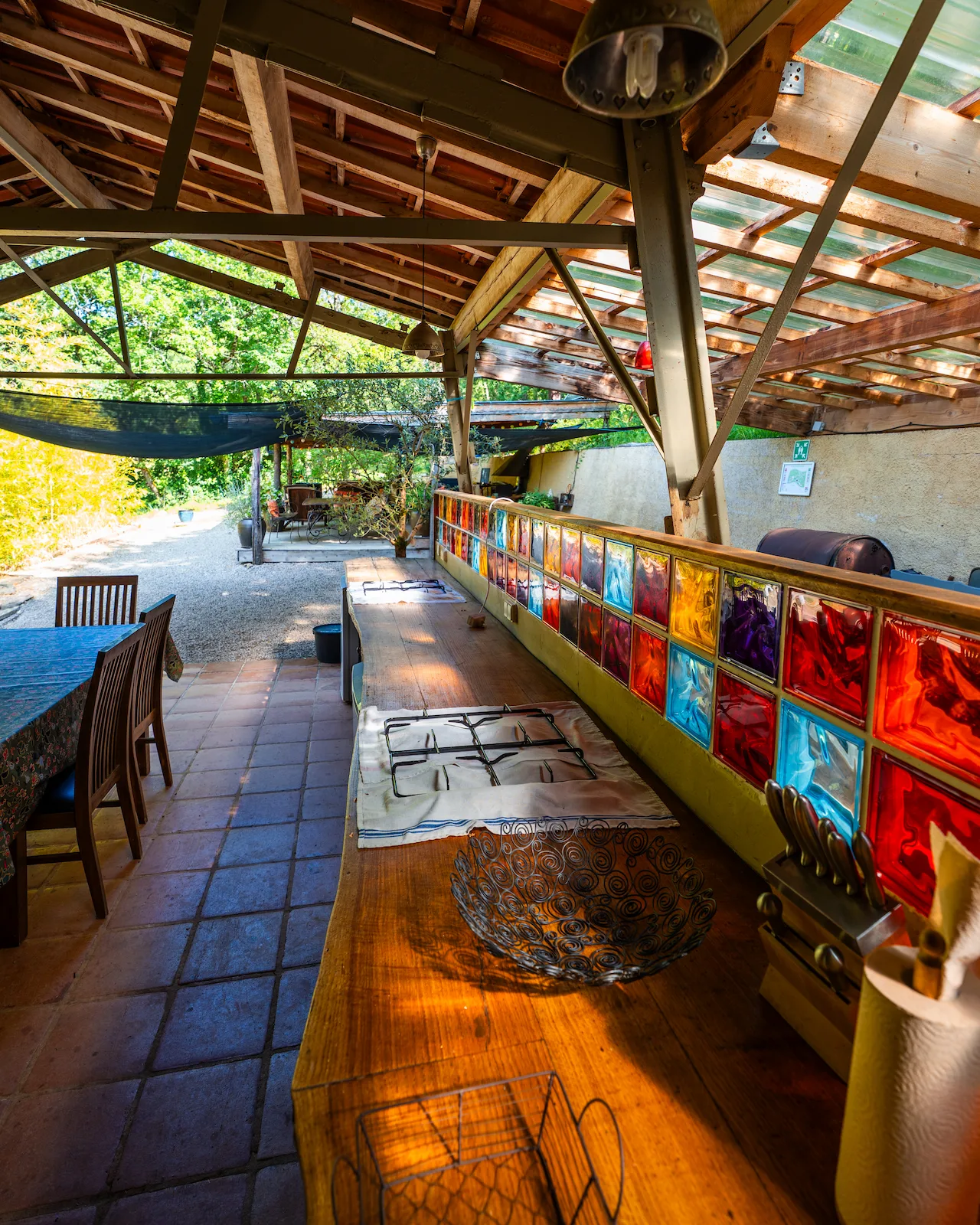 Bamburi — Tente lodge avec spa à Tarn-et-Garonne à Varen — vue intérieure