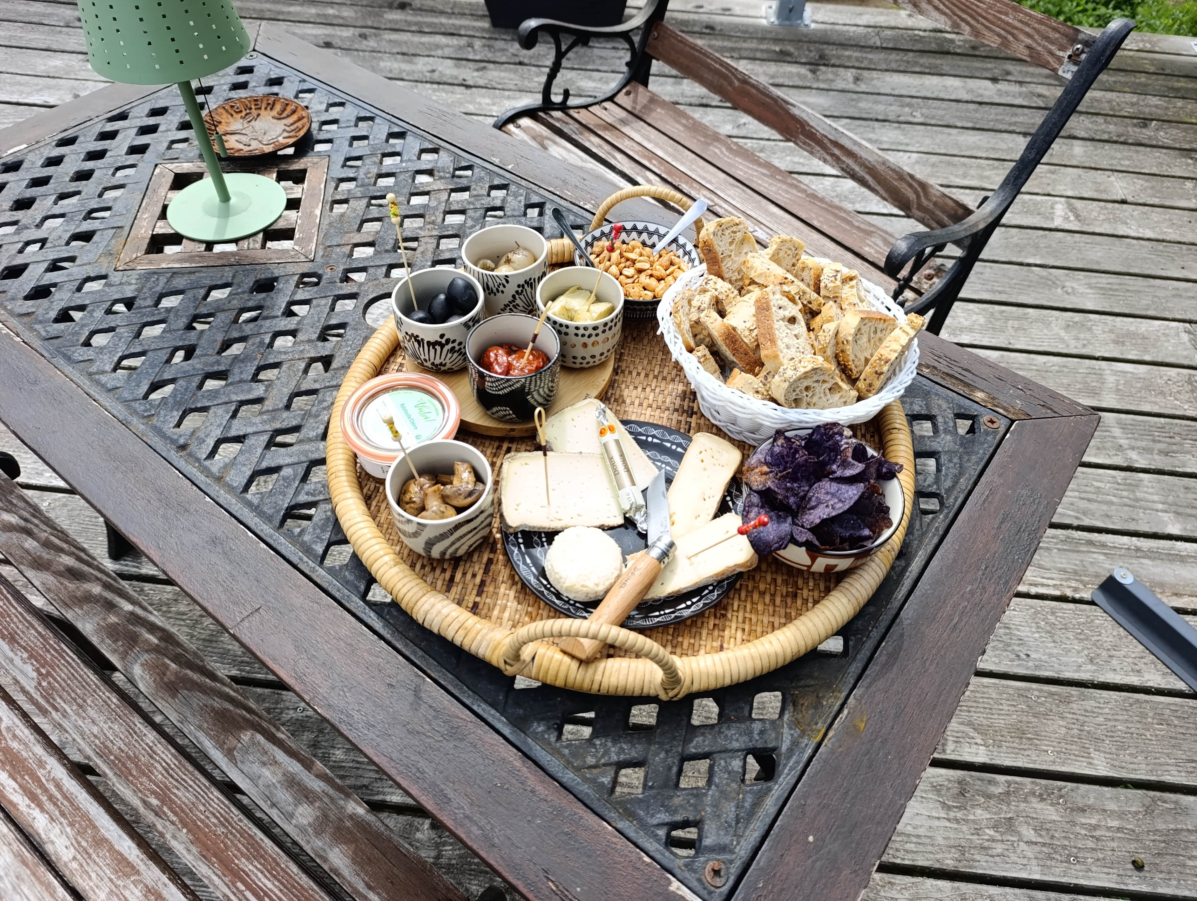 Bulle Écureuil : une échappée en Bourgogne à Quarré-Les-Tombes — vue depuis la terrasse