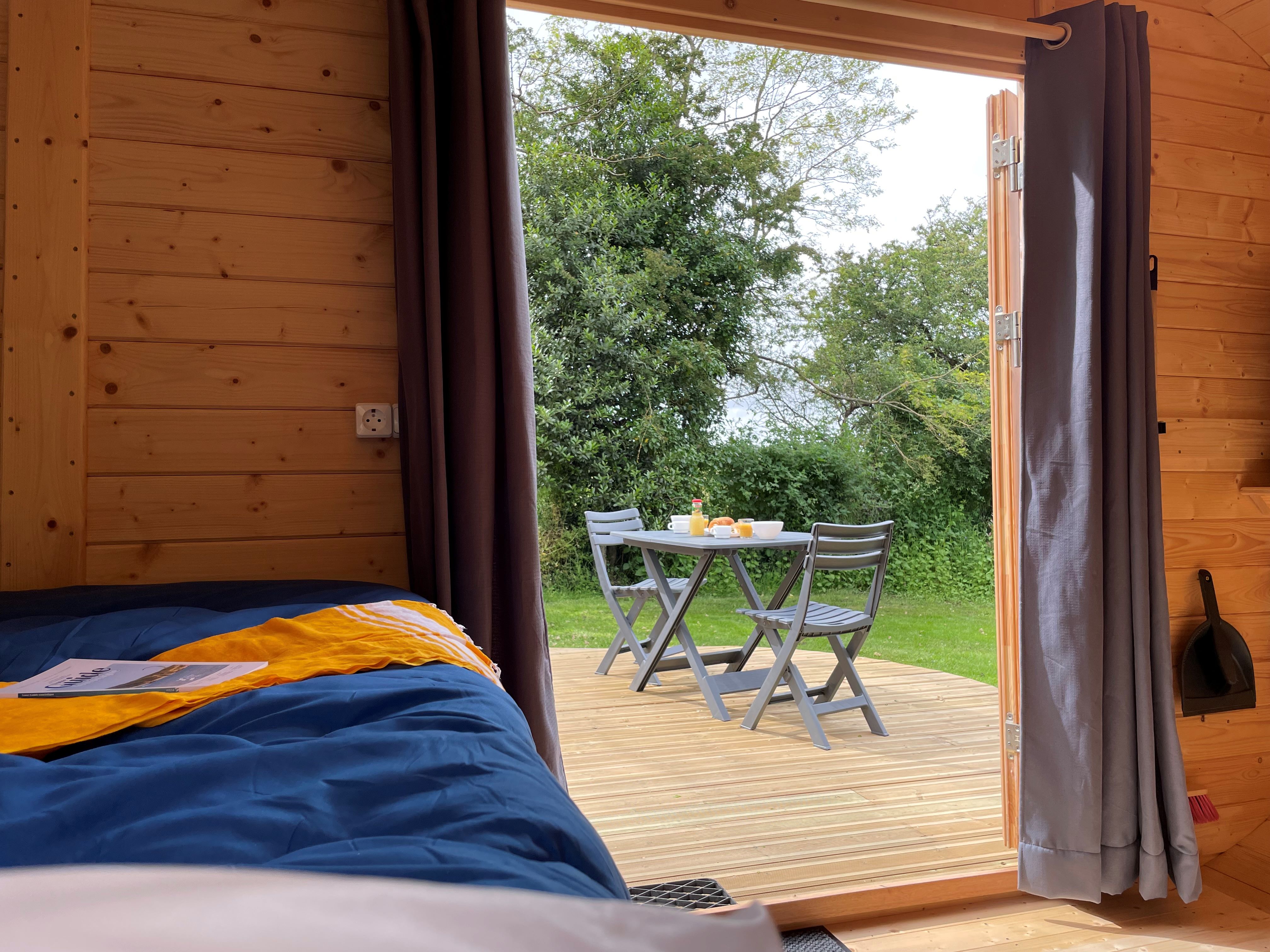 Une cabane de hobbit pour une escapade enchantée à Talmont Saint Hilaire — cuisine