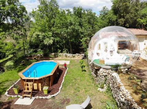 Évasion étoilée dans une bulle en Languedoc-Roussillon à Allegre Les Fumades — environnement naturel
