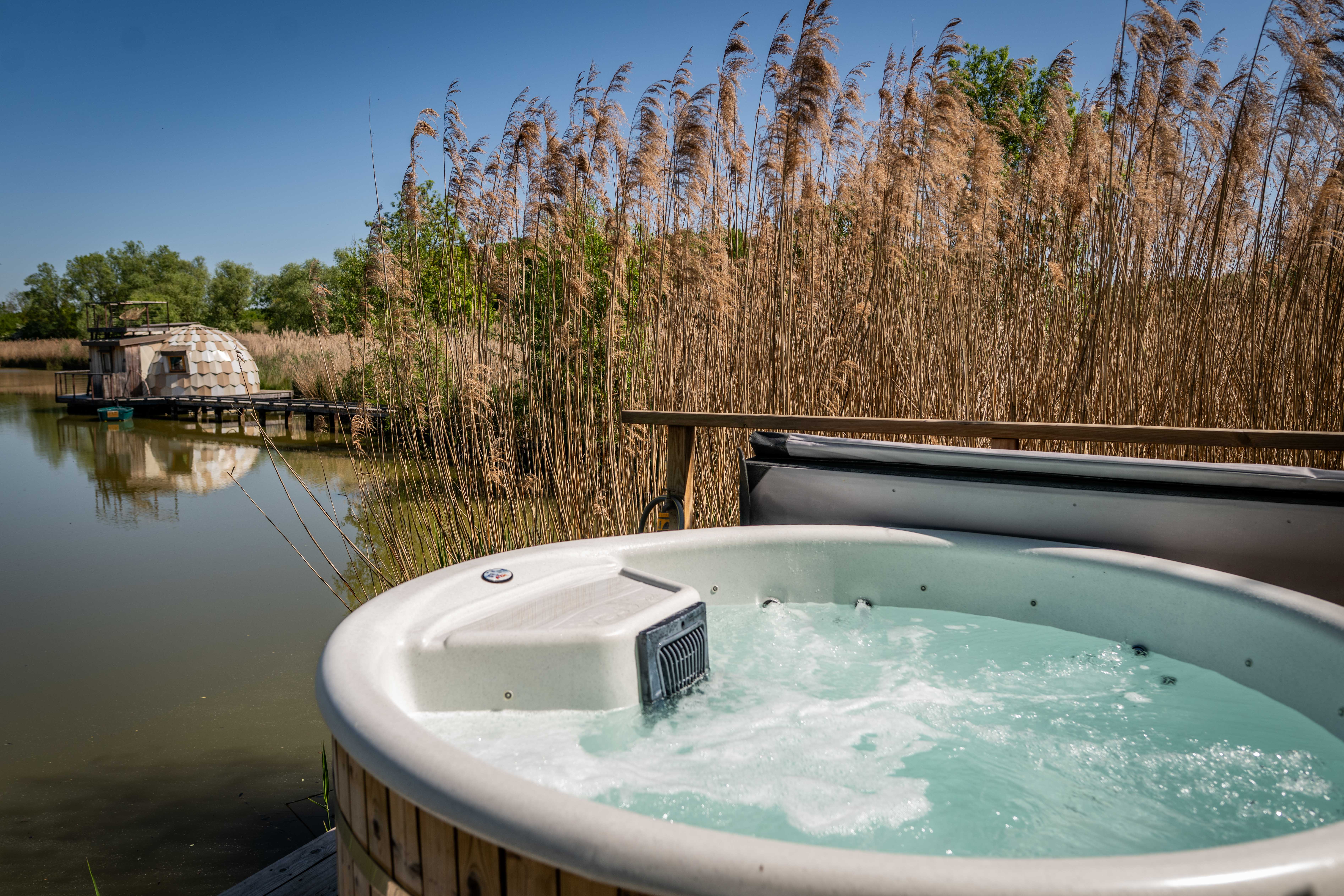 Cabane Spa Végétale — Séjour relaxant avec spa à Ain à Druillat — vue intérieure