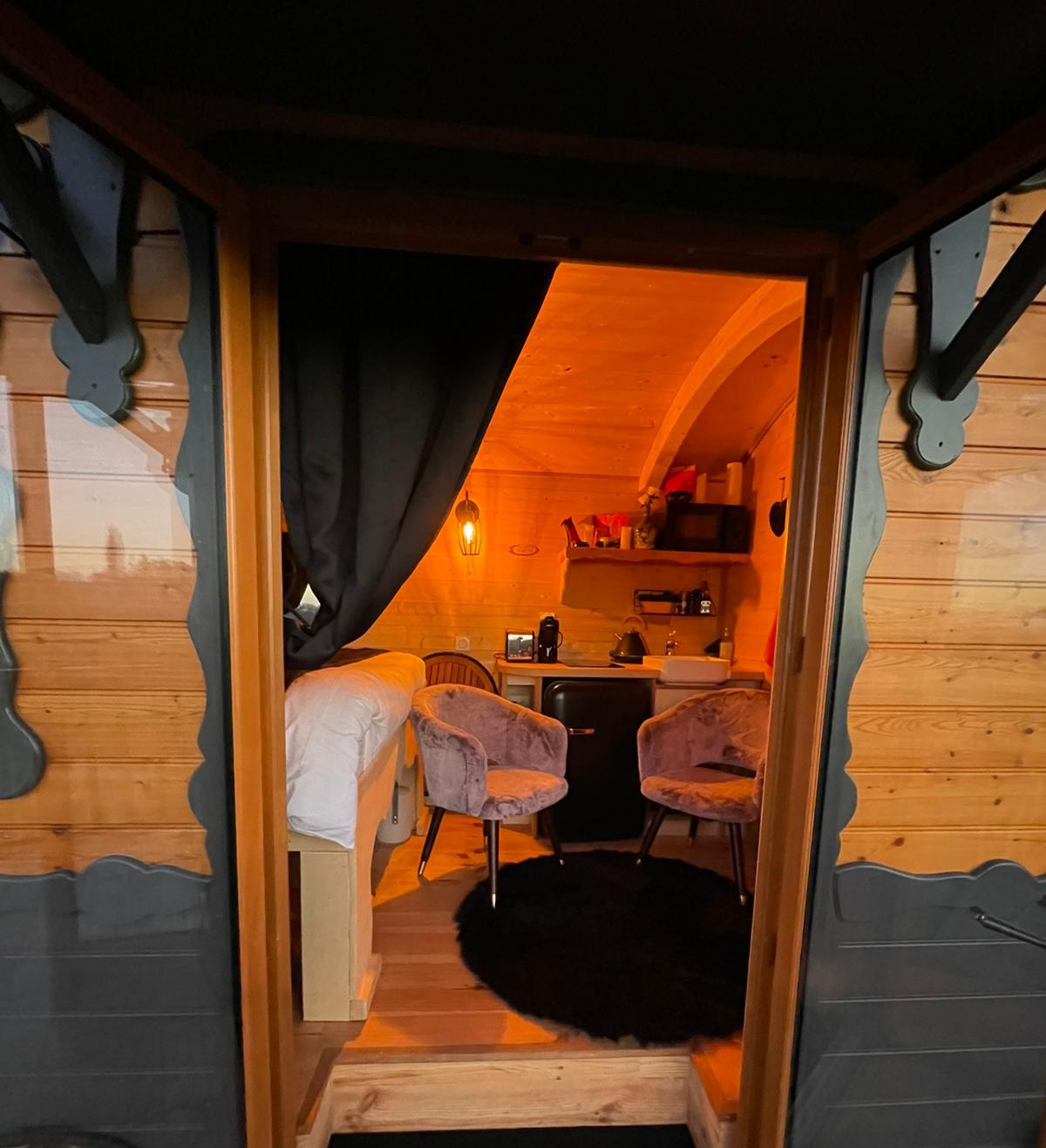 Roulotte Spa Kamadéva — Nuit romantique avec vue panoramique à Loire-Atlantique à La Baule-Escoublac — vue depuis la terrasse
