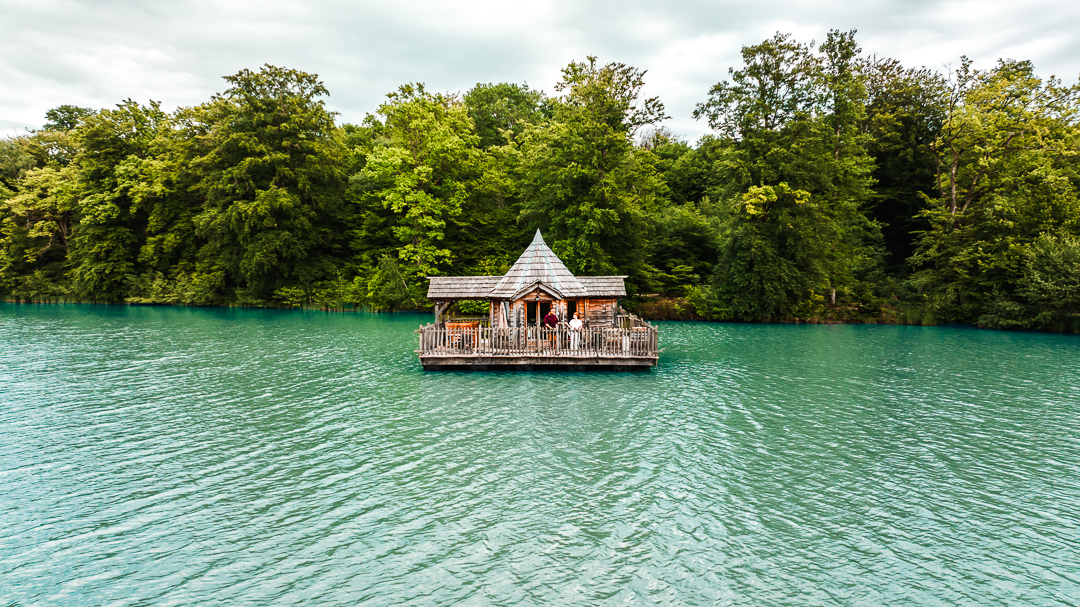 Cabane Spa Escale : une échappée belle sur l'eau à Joncherey — vue intérieure
