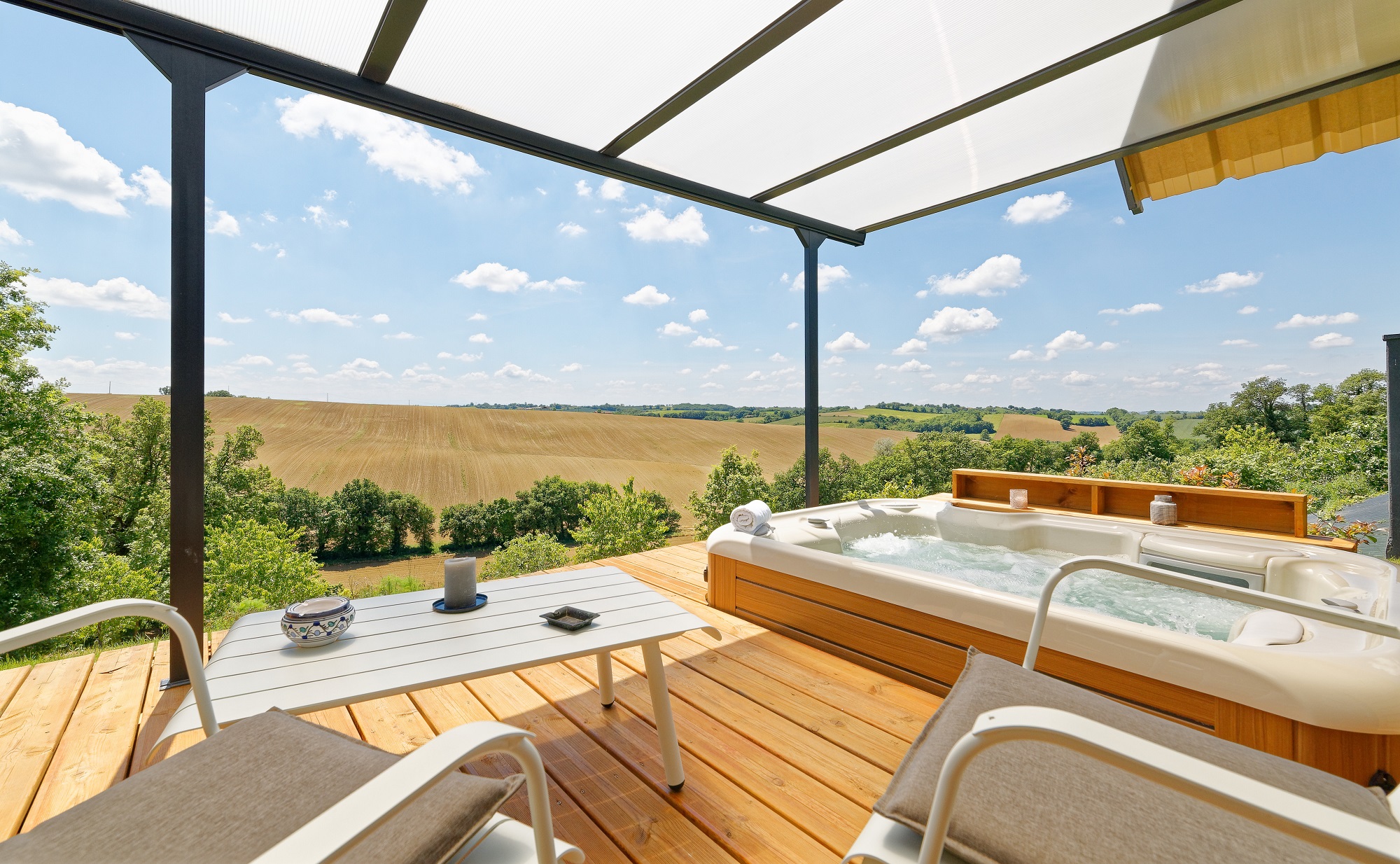 Chalet SAGA SPA Jacuzzi : une évasion romantique en pleine nature