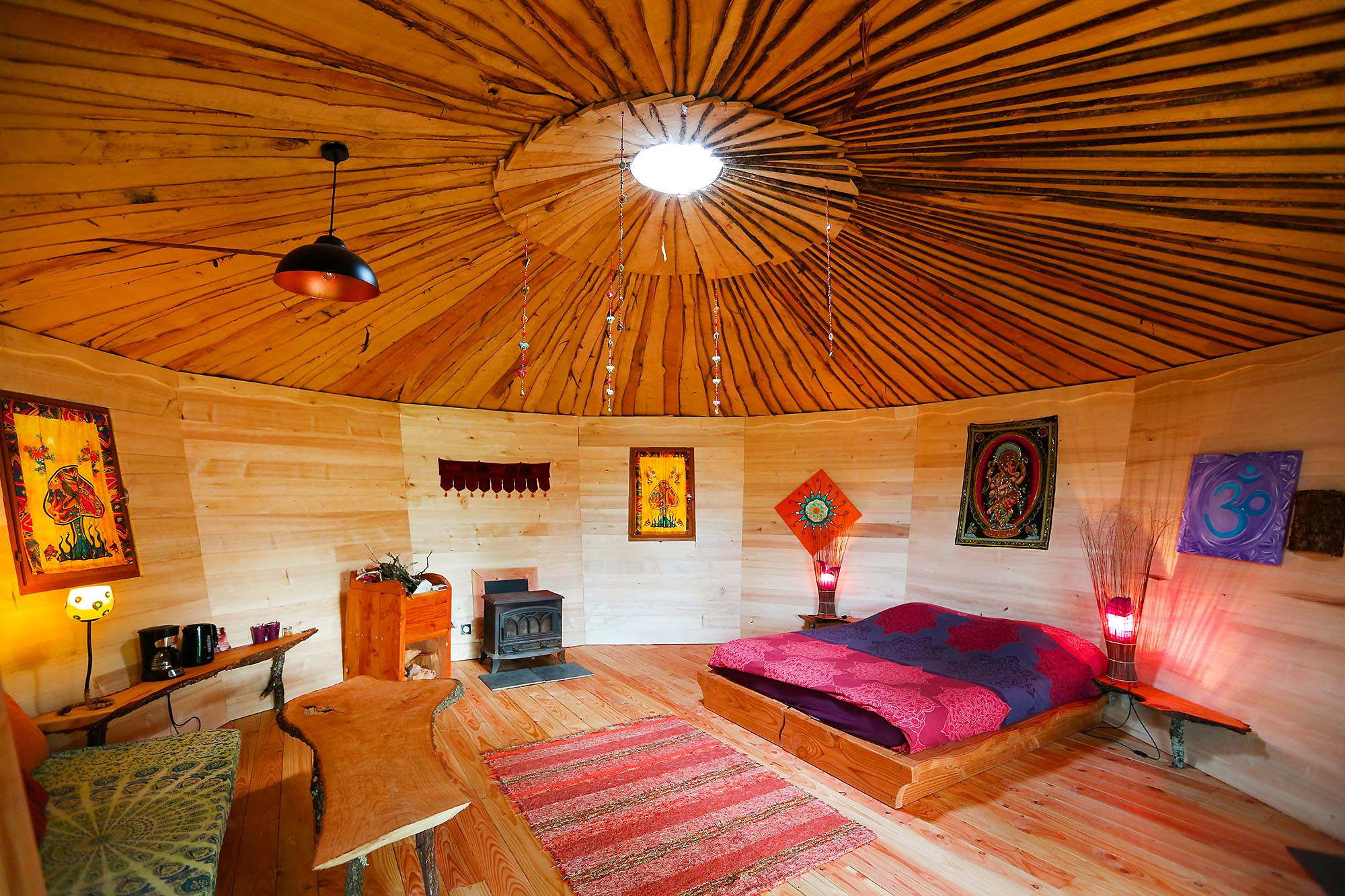 Cabane Couleurs Indiennes — Évasion romantique avec spa à Souleyourt à Souleyourt — environnement naturel