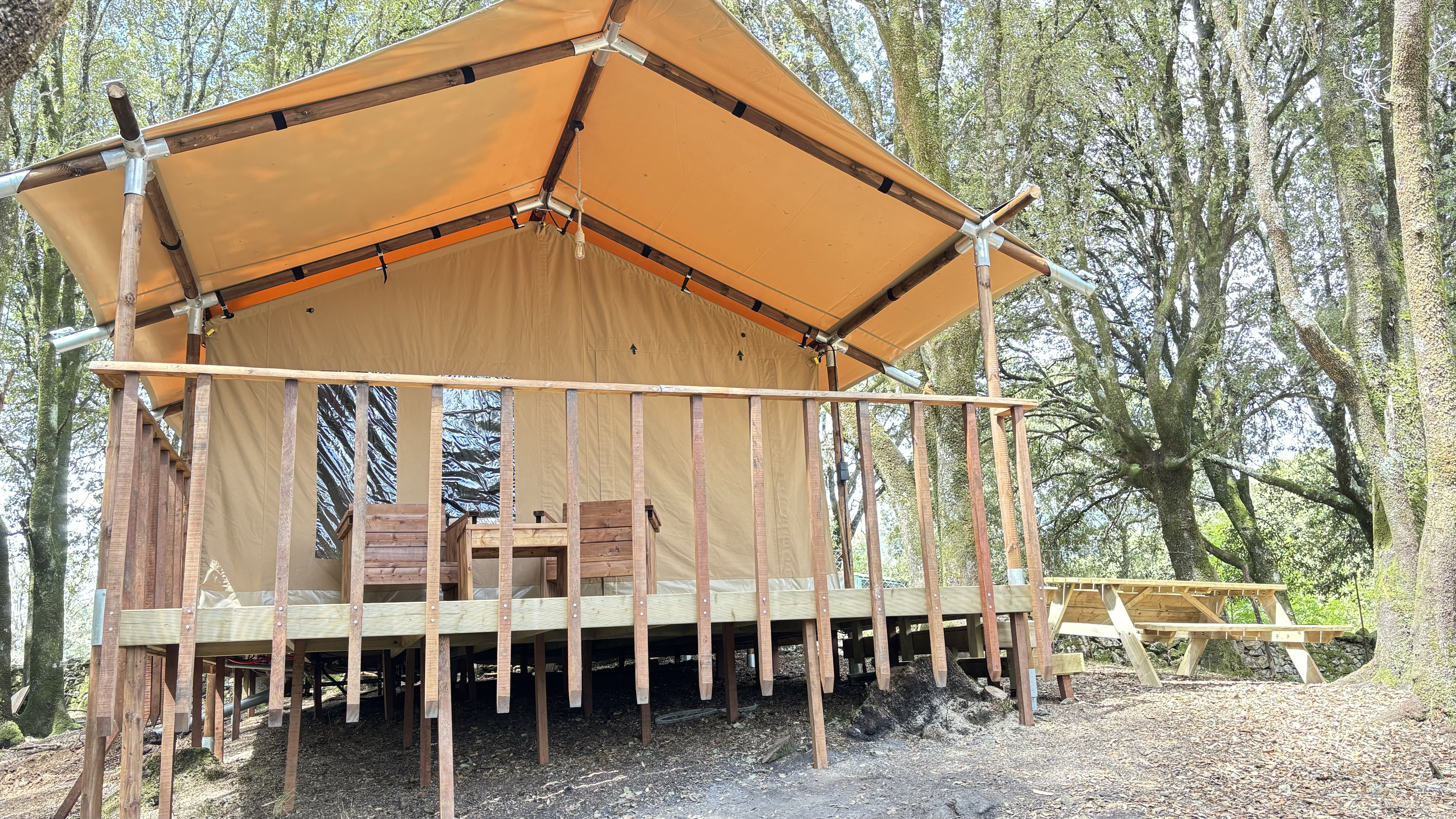 CHIOSA — Tente avec vue imprenable à Olivese en Corse-du-Sud à Olivese — vue intérieure