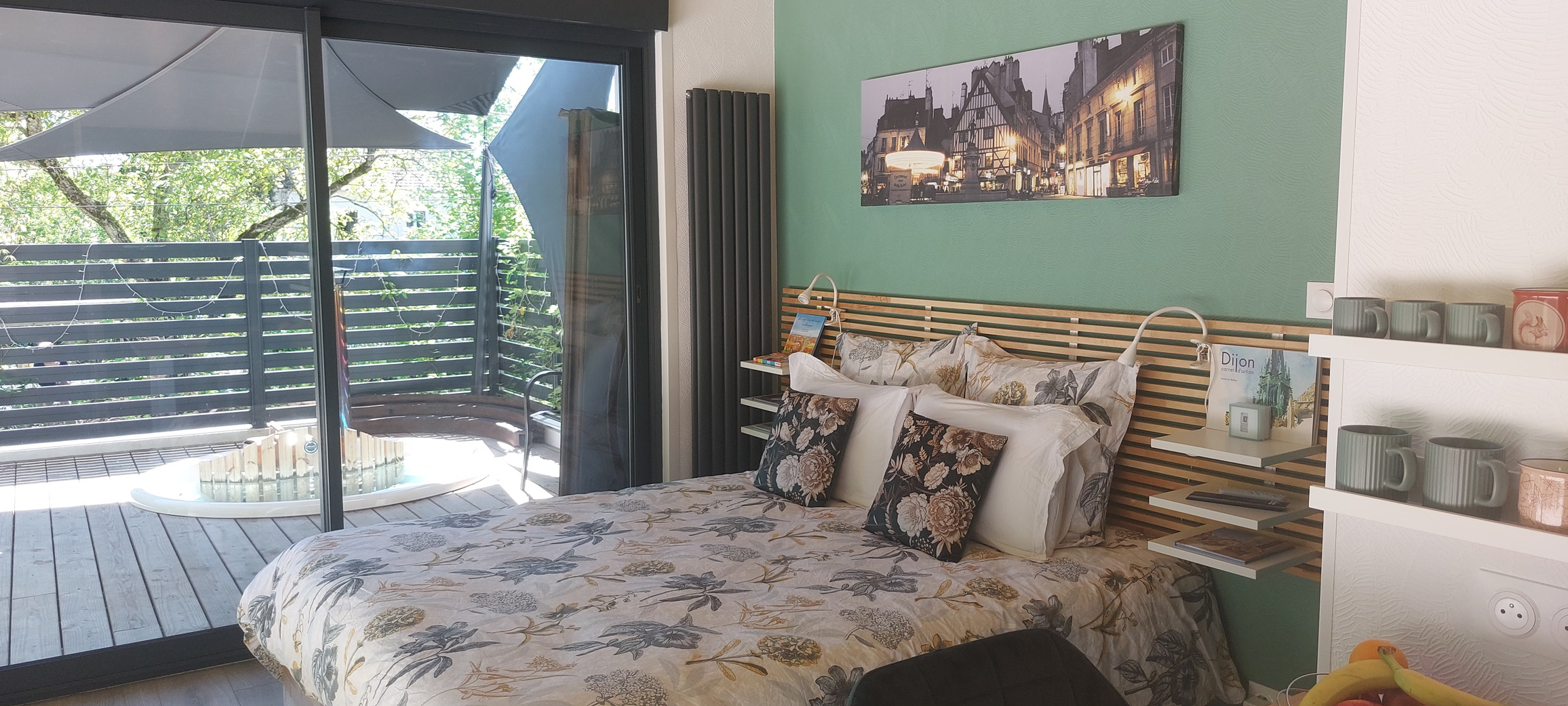 Le Jardin des Ecureuils : une cabane féerique en Bourgogne à Dijon — salle de bain