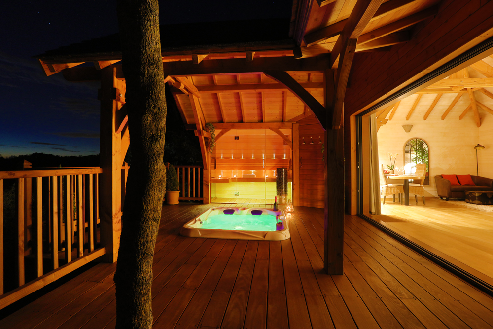 Cabane de Luxe avec sauna et Spa — Cabane dans les arbres à Aude