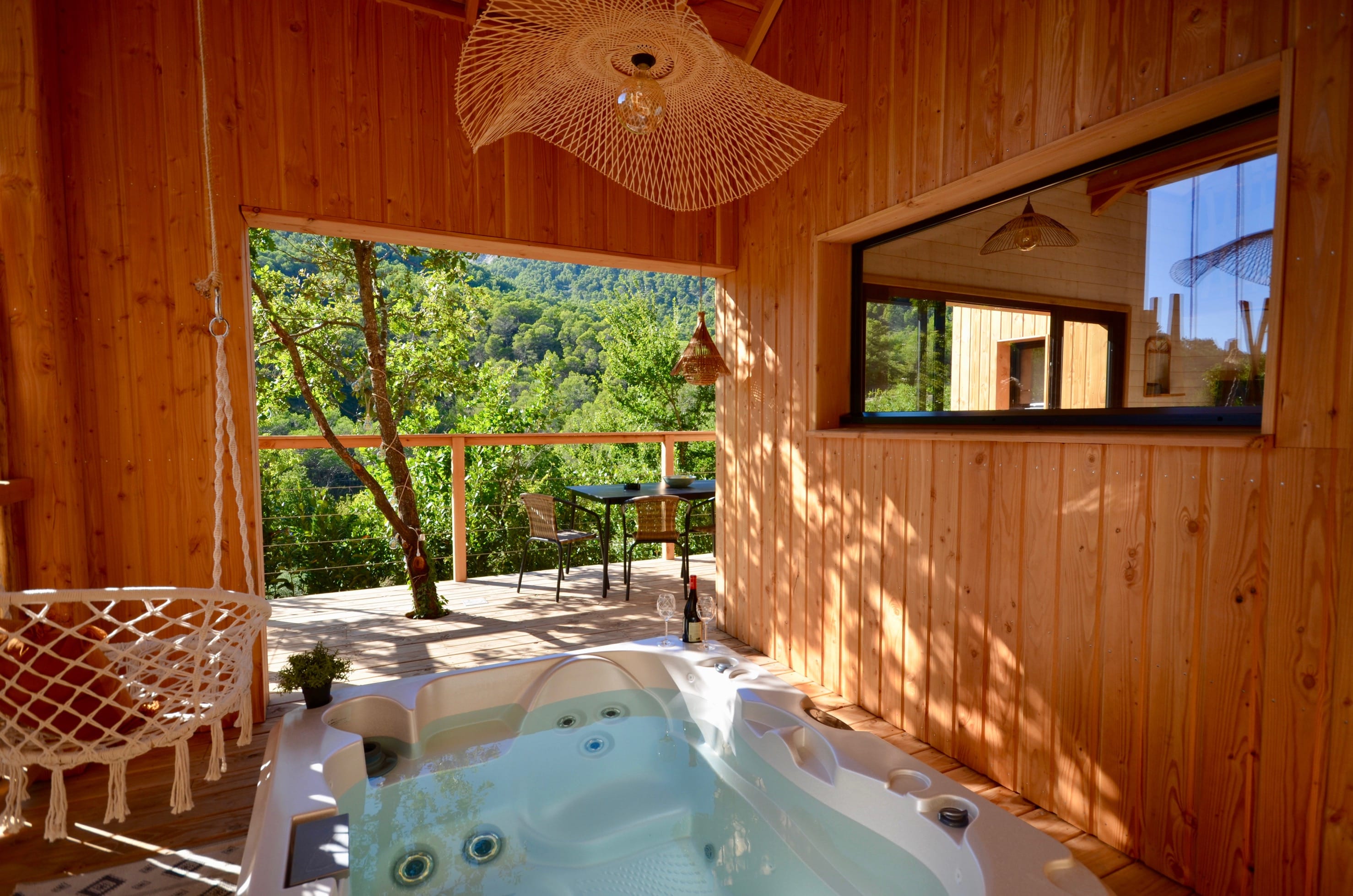 Lodge Mont Ventoux — Cabane avec spa à Vaucluse à Carpentras — espace de vie