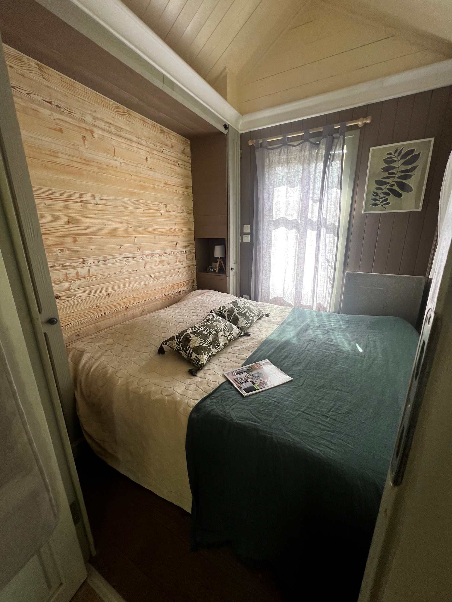 La Cabane du Mas Normand : une évasion en pleine nature à Ver-Sur-Mer — chambre