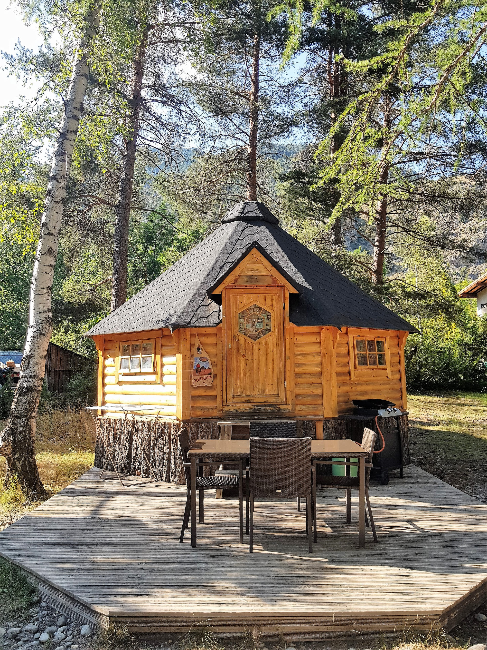 Un refuge Kota pour une expérience unique en pleine nature à Saint Martin De Queyrières — détail architectural