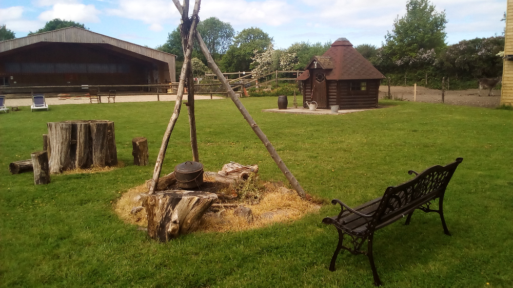 Cabane des Elfes — Séjour féerique avec spa à Manche à Bolleville — vue intérieure