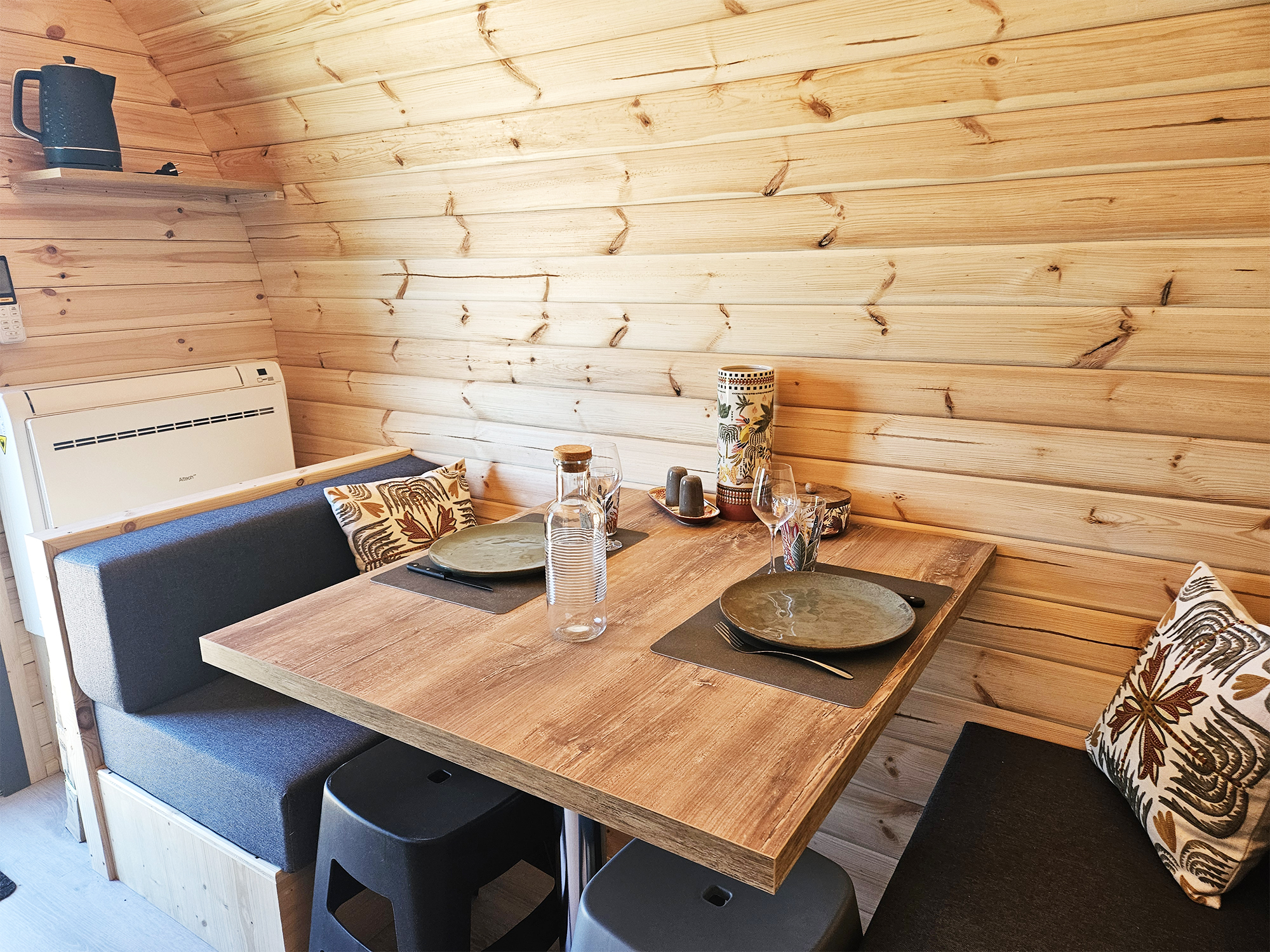 Barrel Palmeraie — Cabane avec vue panoramique à Jura à Dole — environnement naturel