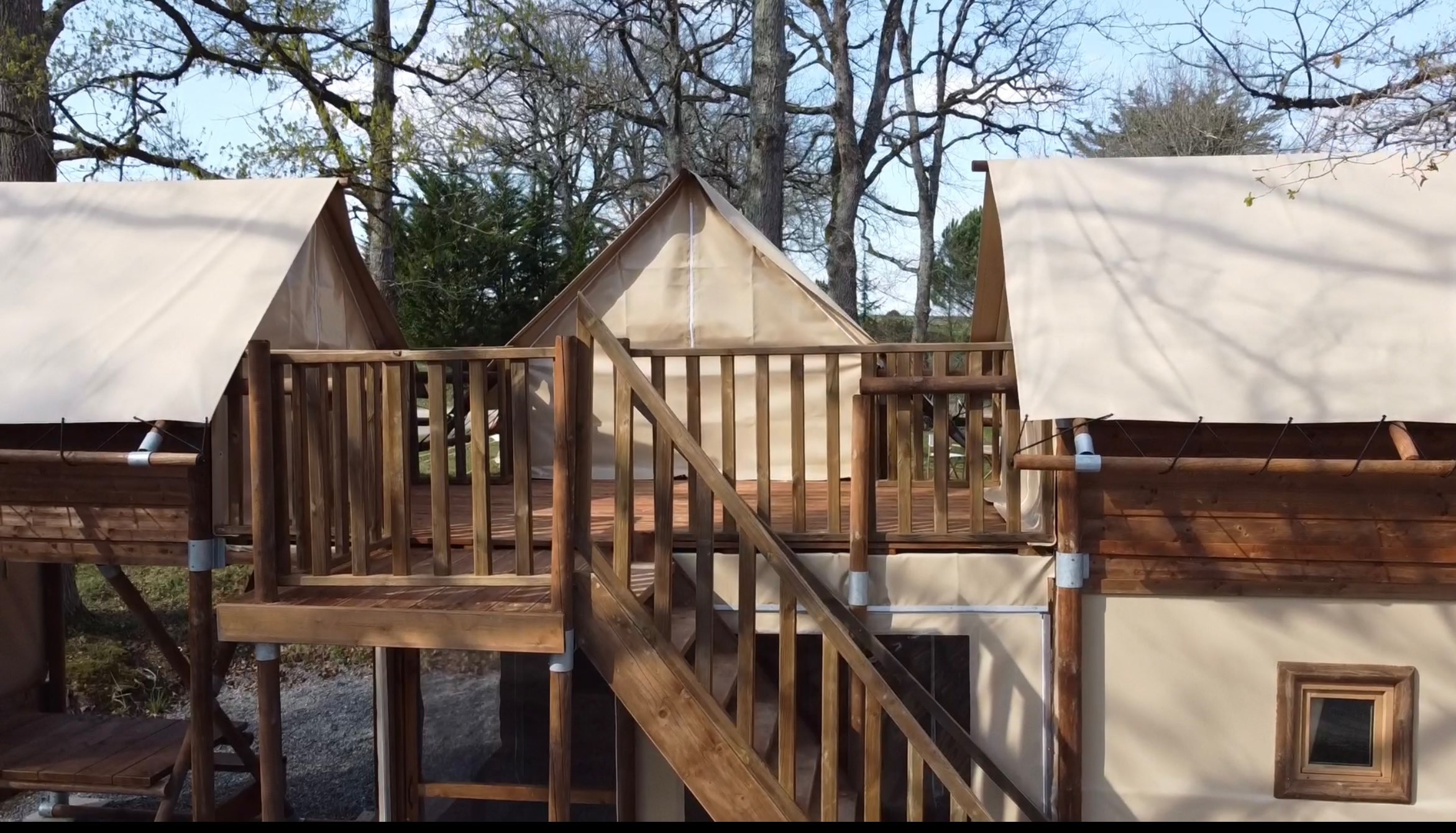 L'Ecolodge Duplex Nature — Cabane sur pilotis avec spa à Gers à Riguepeu — espace de vie