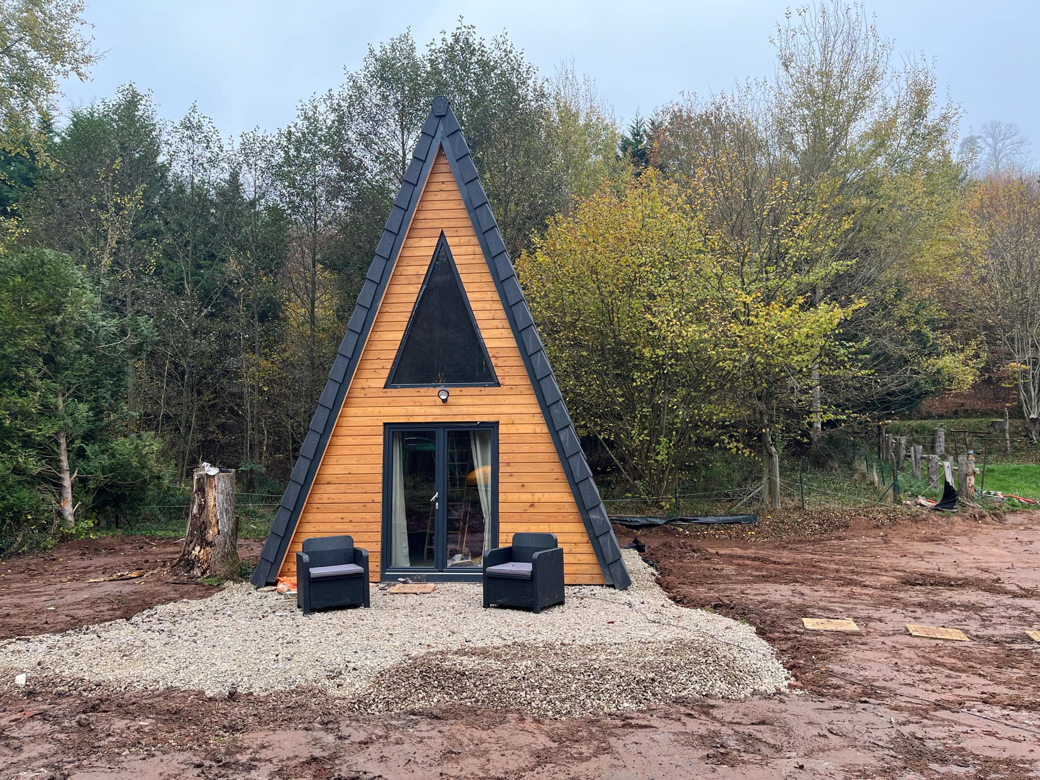 Le petit sabotier — Cabane avec vue sur la forêt en Moselle à Metz — vue depuis la terrasse