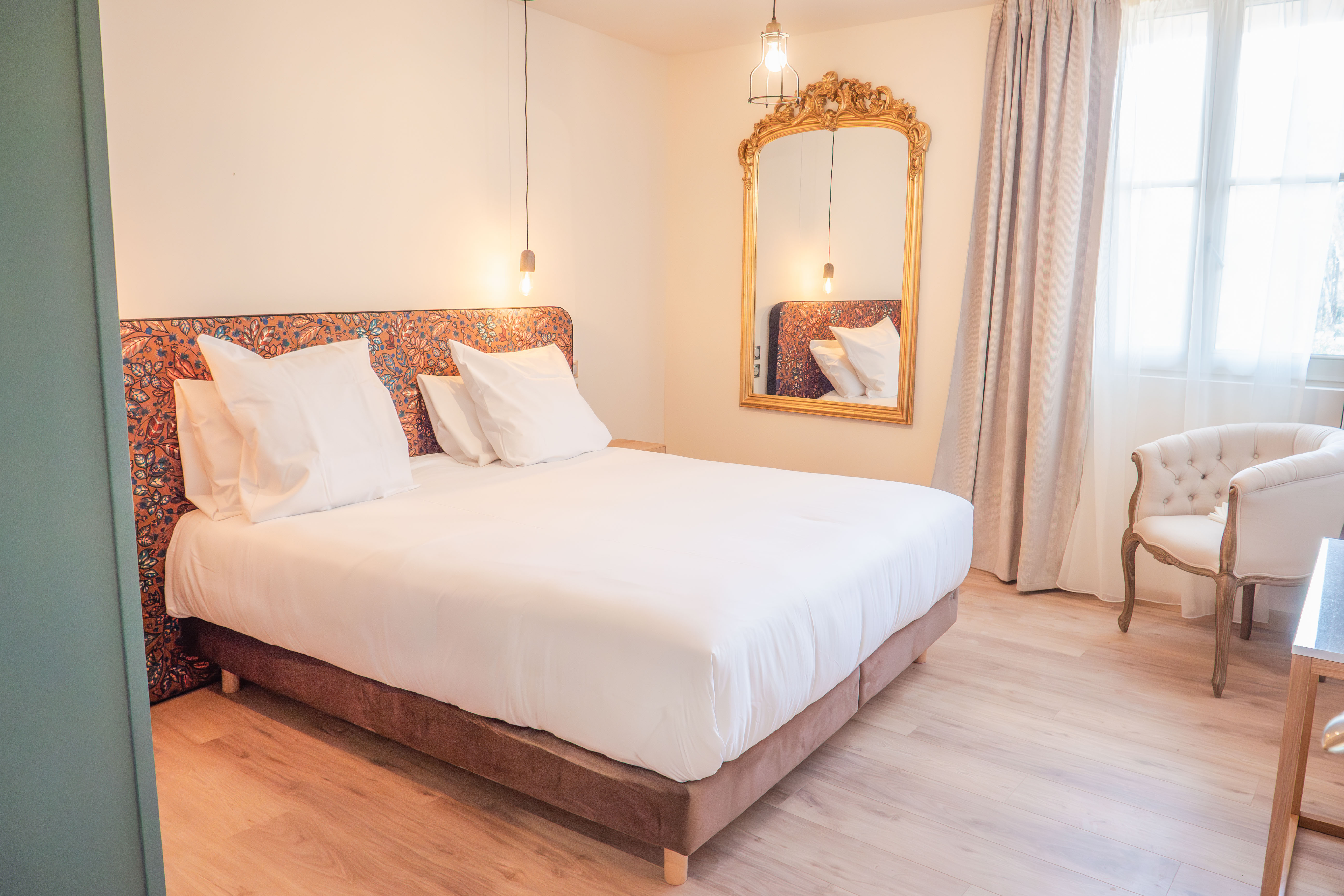 Le Jardin du Château : un gîte 5 étoiles avec spa à Pezenas — salle de bain