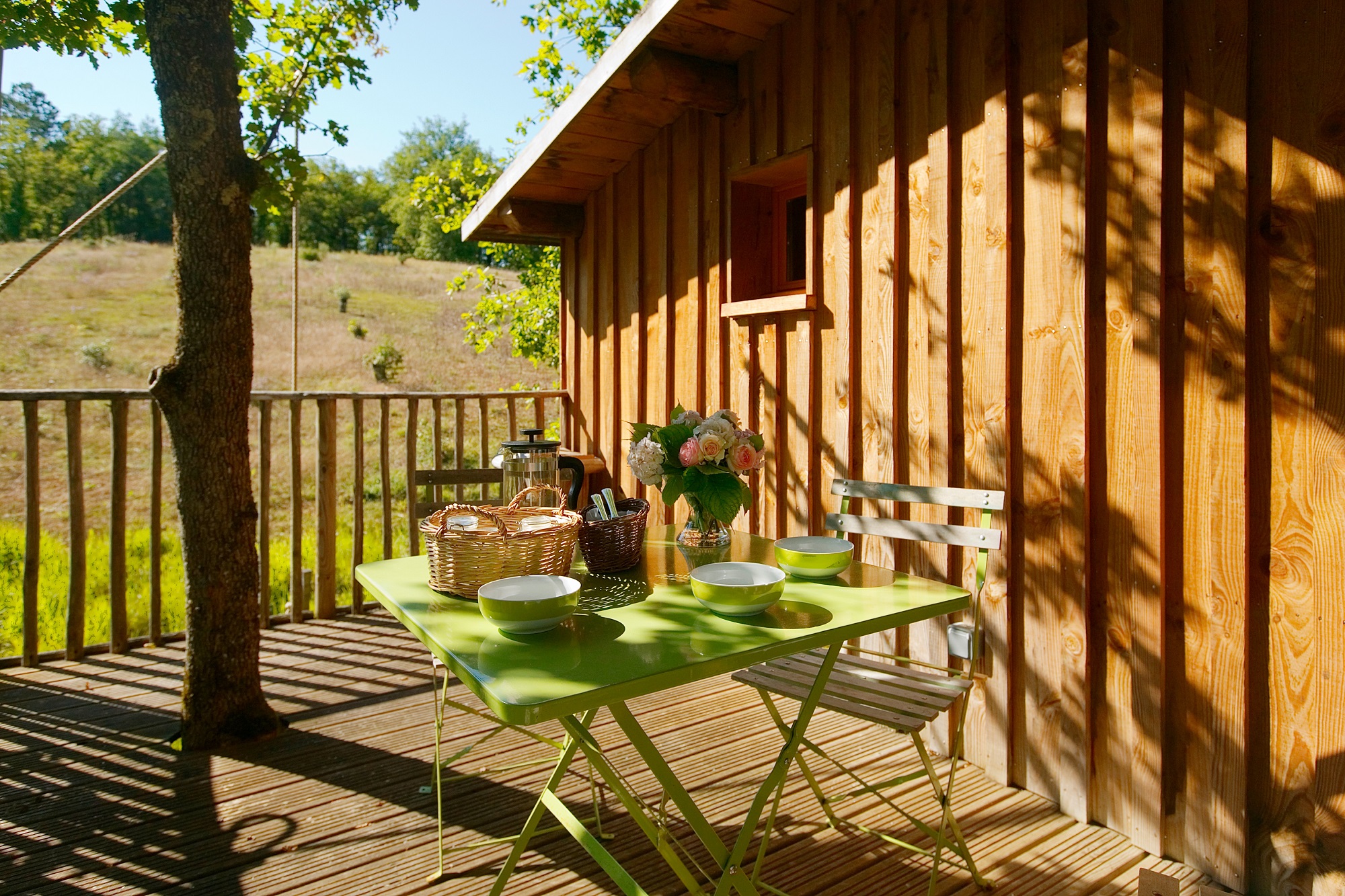 La Luna Vaira — Cabane dans les arbres avec vue panoramique en Dordogne à Coursac — espace de vie