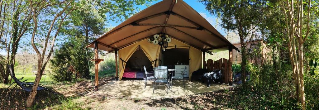 Tente Lodge Cassis : une immersion au cœur de la nature