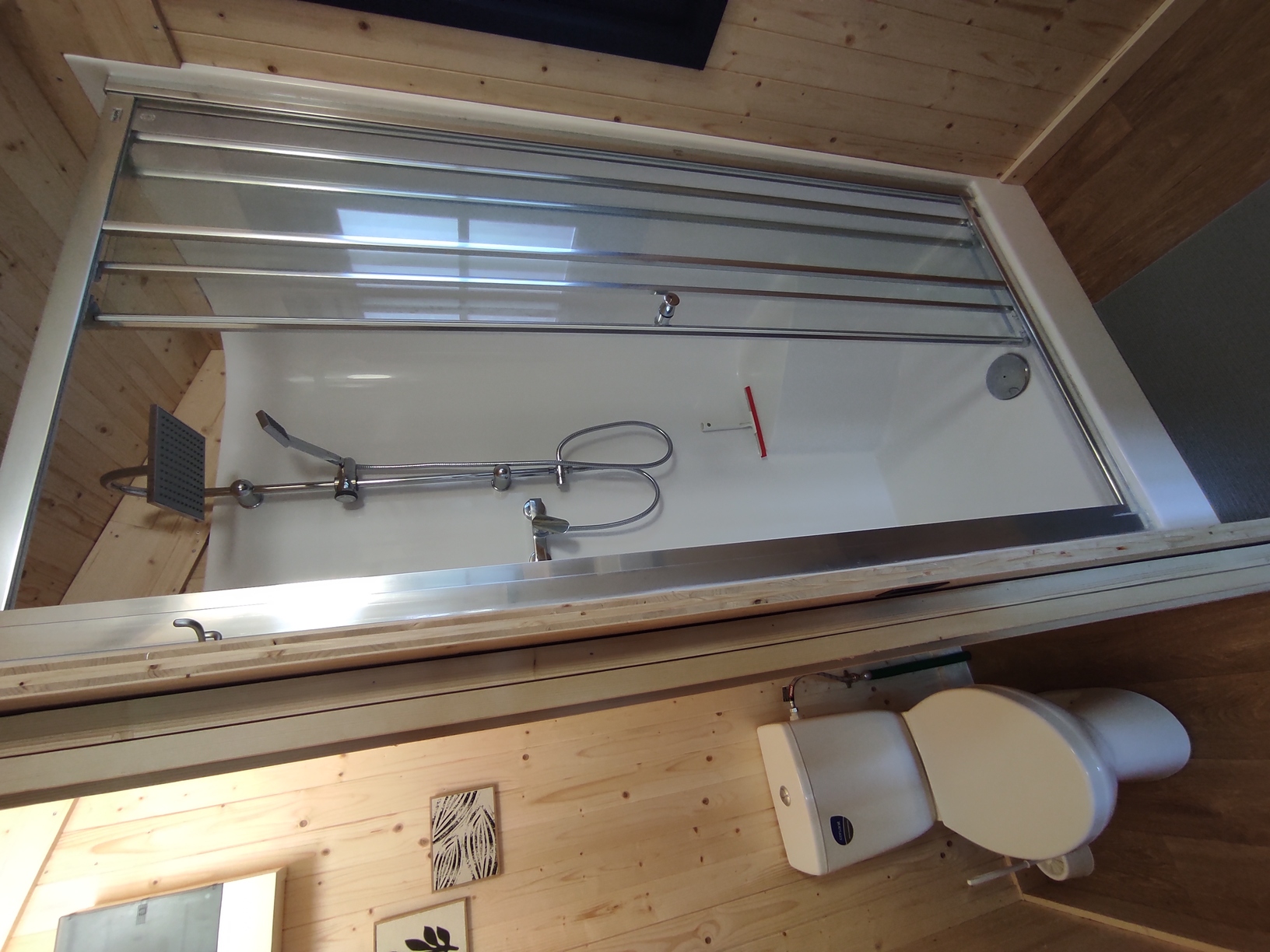 Chalet Le Chavanon : une évasion romantique en Limousin à Flayat — salle de bain