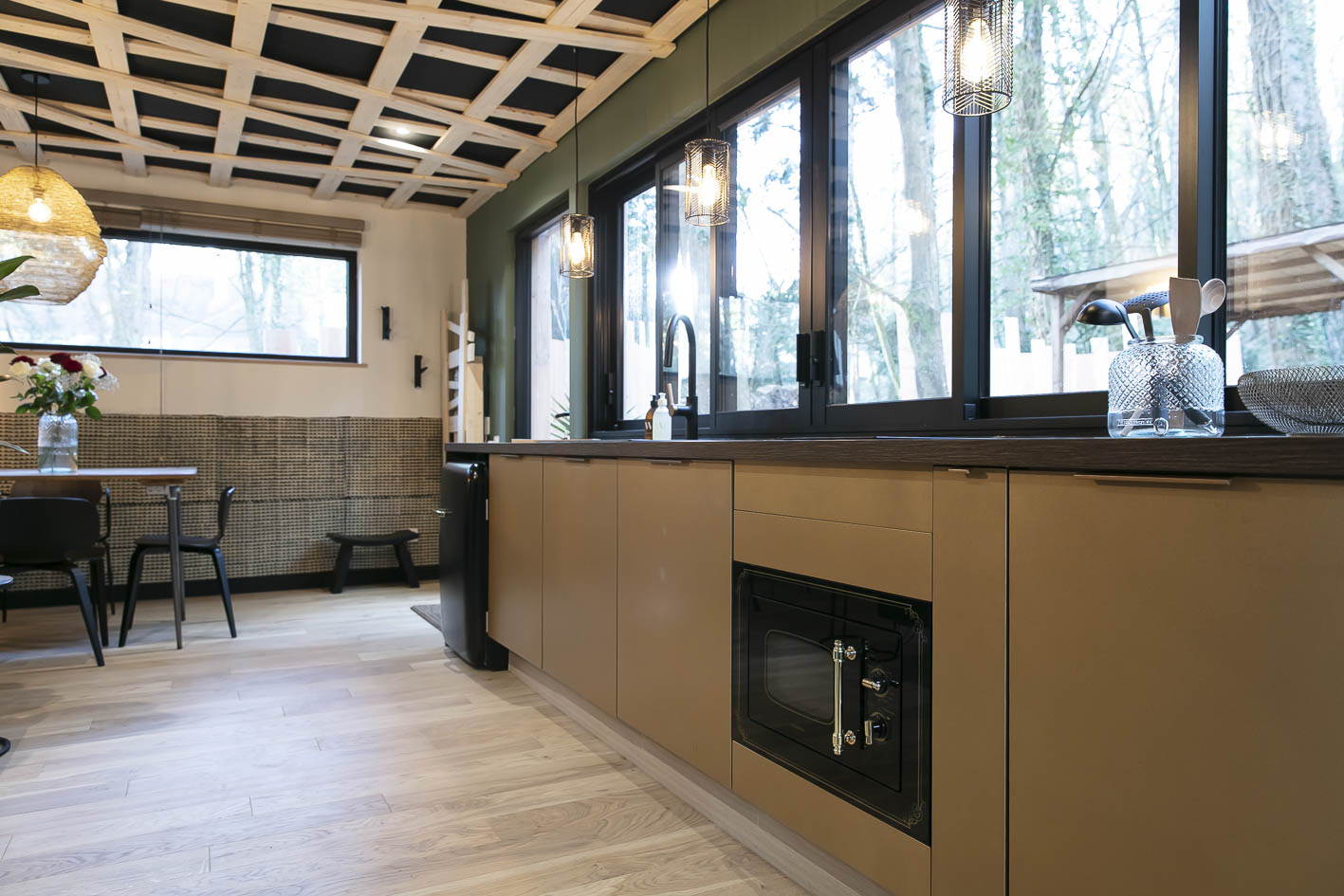Le refuge & Spa — Cabane sur pilotis avec spa à Pas-de-Calais à Béthune — espace de vie
