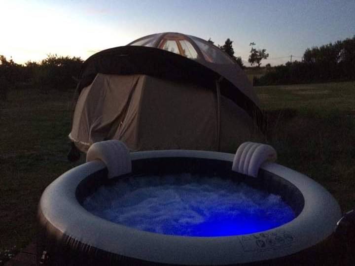 Wigwam Spa Hypnos — Nuit insolite avec jacuzzi à Haute-Garonne à Lussan-Adeilhac — chambre