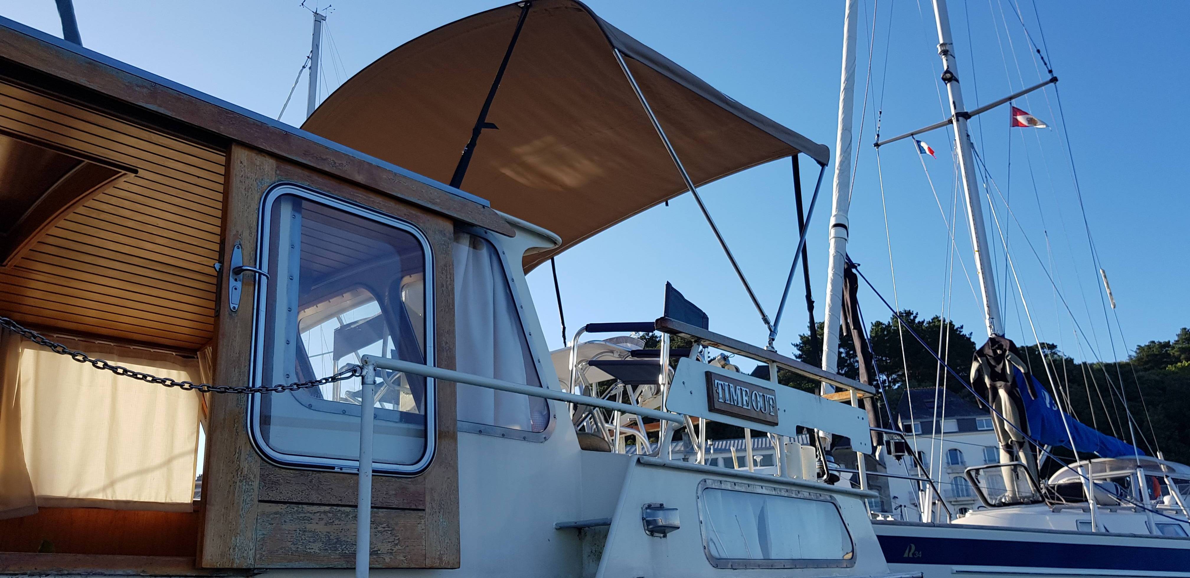 Vivez l'expérience unique du Yacht Time Out à Audierne — chambre