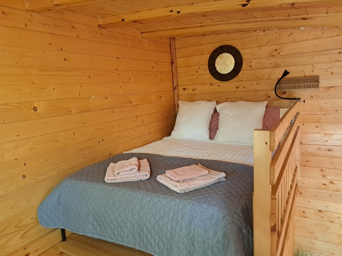 L'arbousier — Chalet avec Spa et Piscine à La Garde-Freinet à La Garde-Freinet — chambre