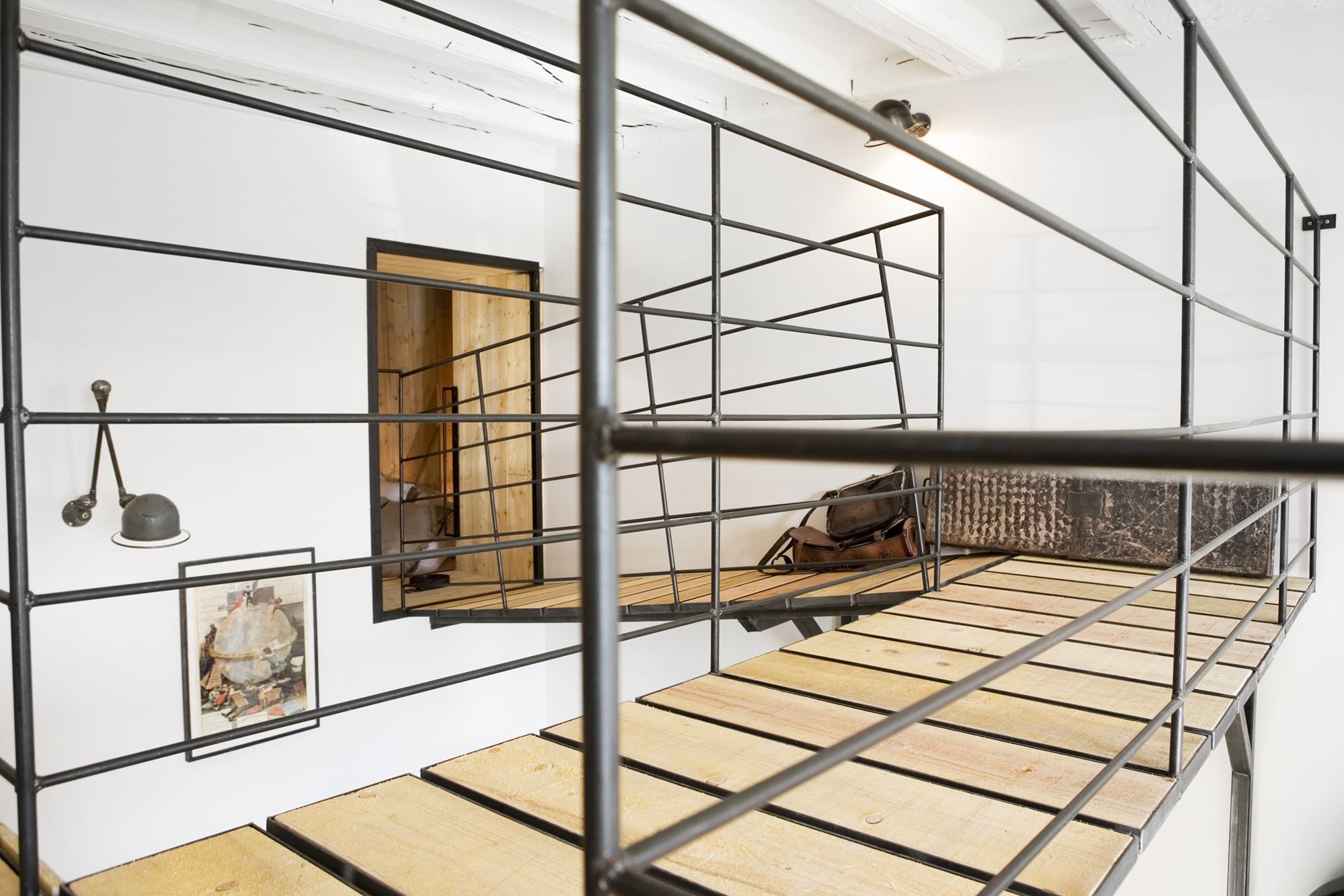 Le Voyage Extraordinaire : une chambre à thème immersive à Nantes — salle de bain