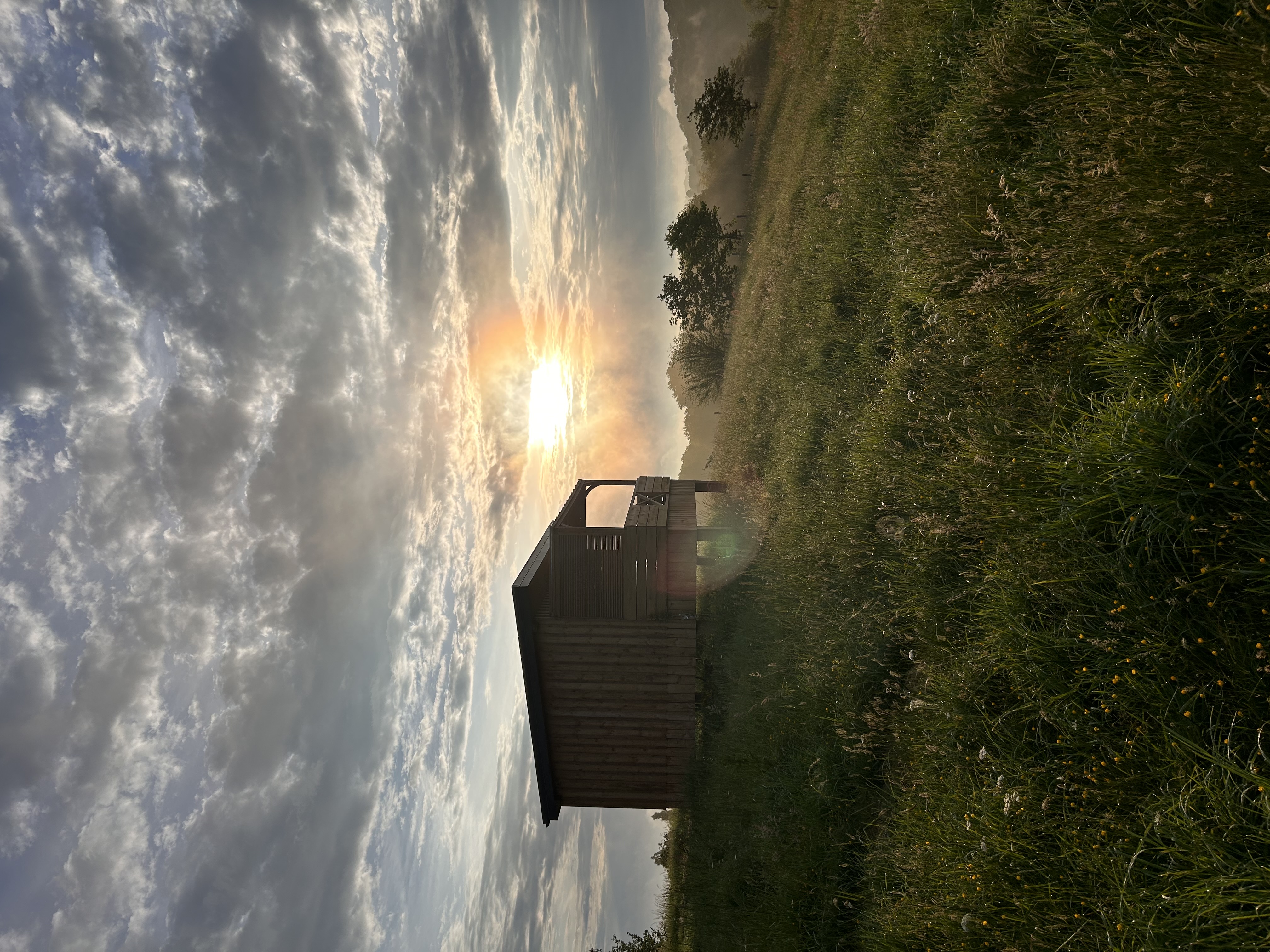 K-hute 3 : une cabane immersive avec bain nordique en Aquitaine