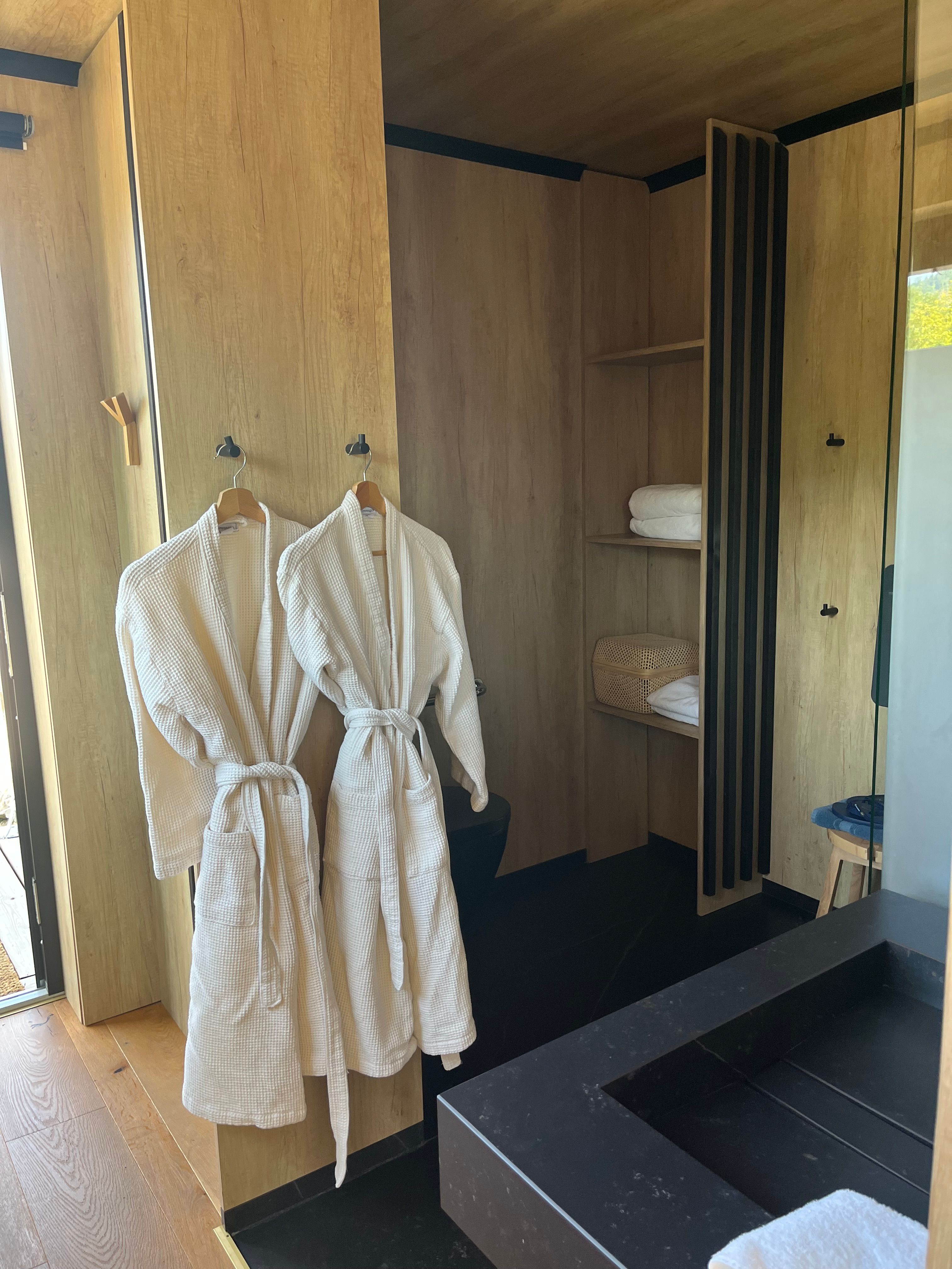 Photo 7/10 — Lodge « Lodge famille sur terre & bain nordique — La Rive Étoilée » à Plateau d'Hauteville Ain