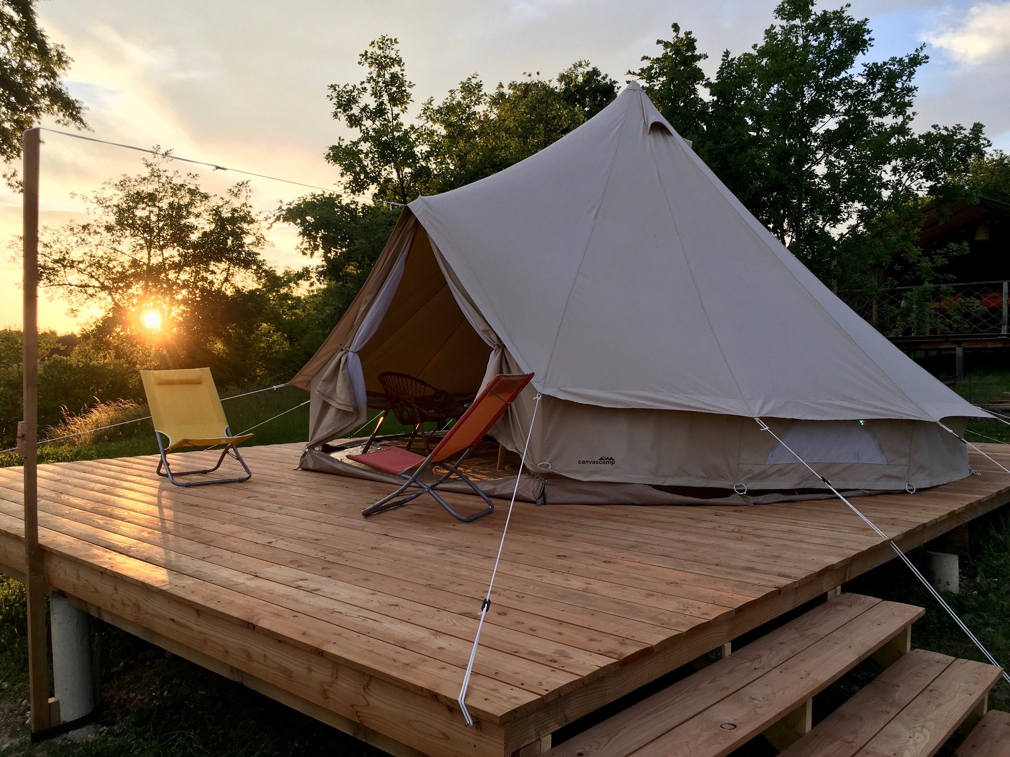 Tente Nomade — Séjour bohème chic avec spa à Charente