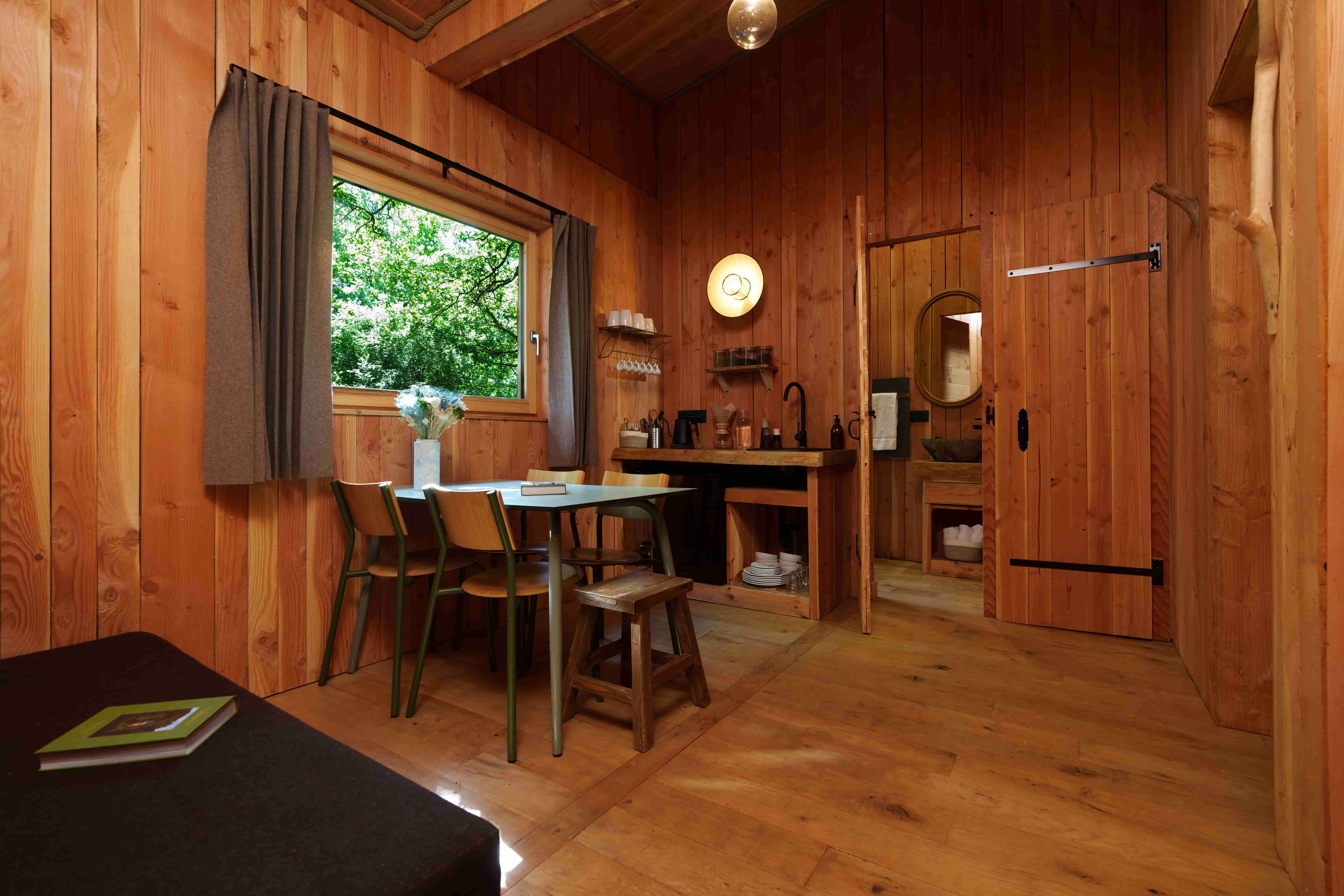 Cabane Spa Ecole Buissonnière : une expérience unique en Picardie à St-Léger-Aux-Bois — vue depuis la terrasse