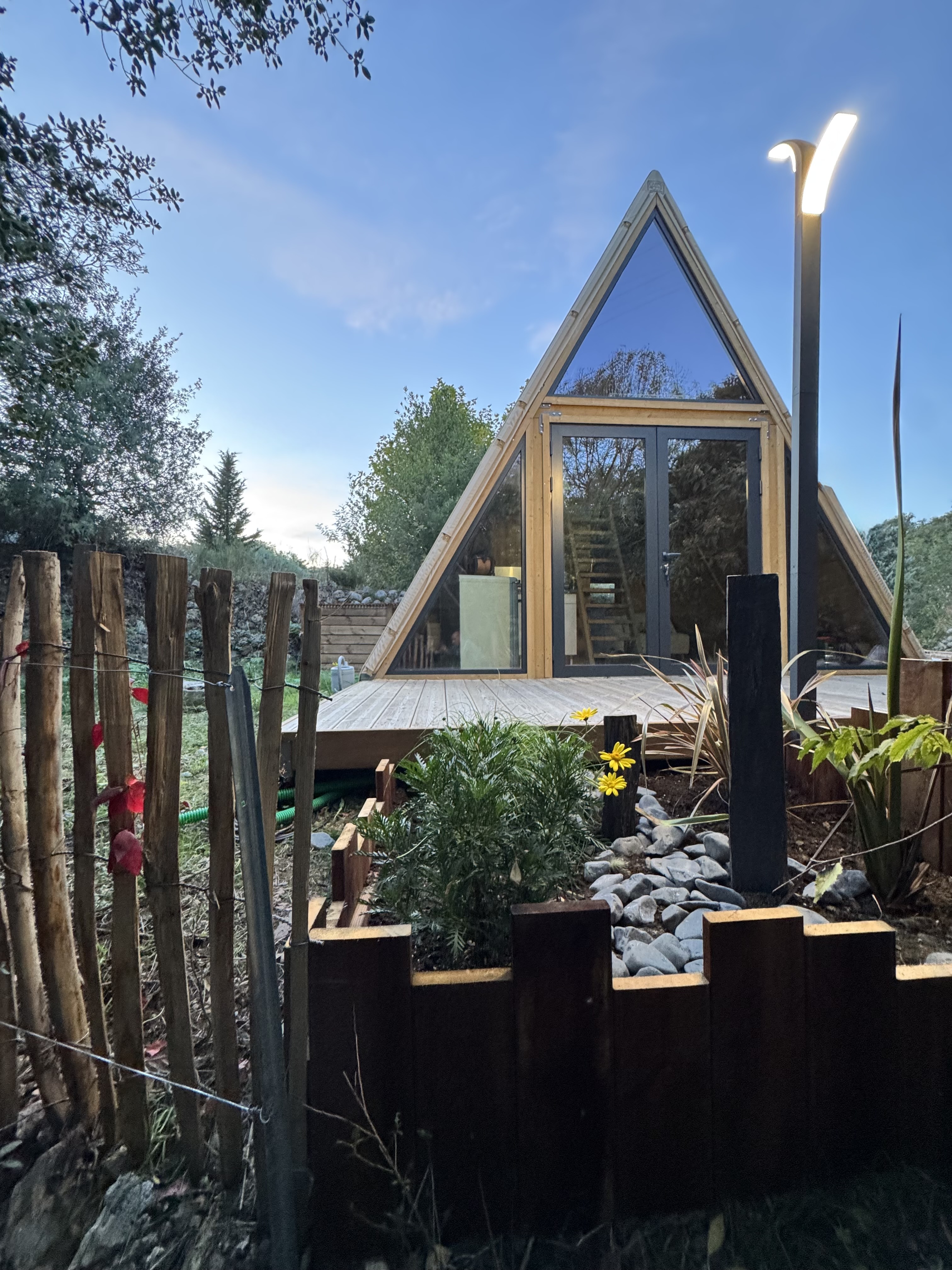 Cabane Glamp Marguerite — Séjour détente avec spa à Pyrénées-Orientales à Perpignan — espace de vie