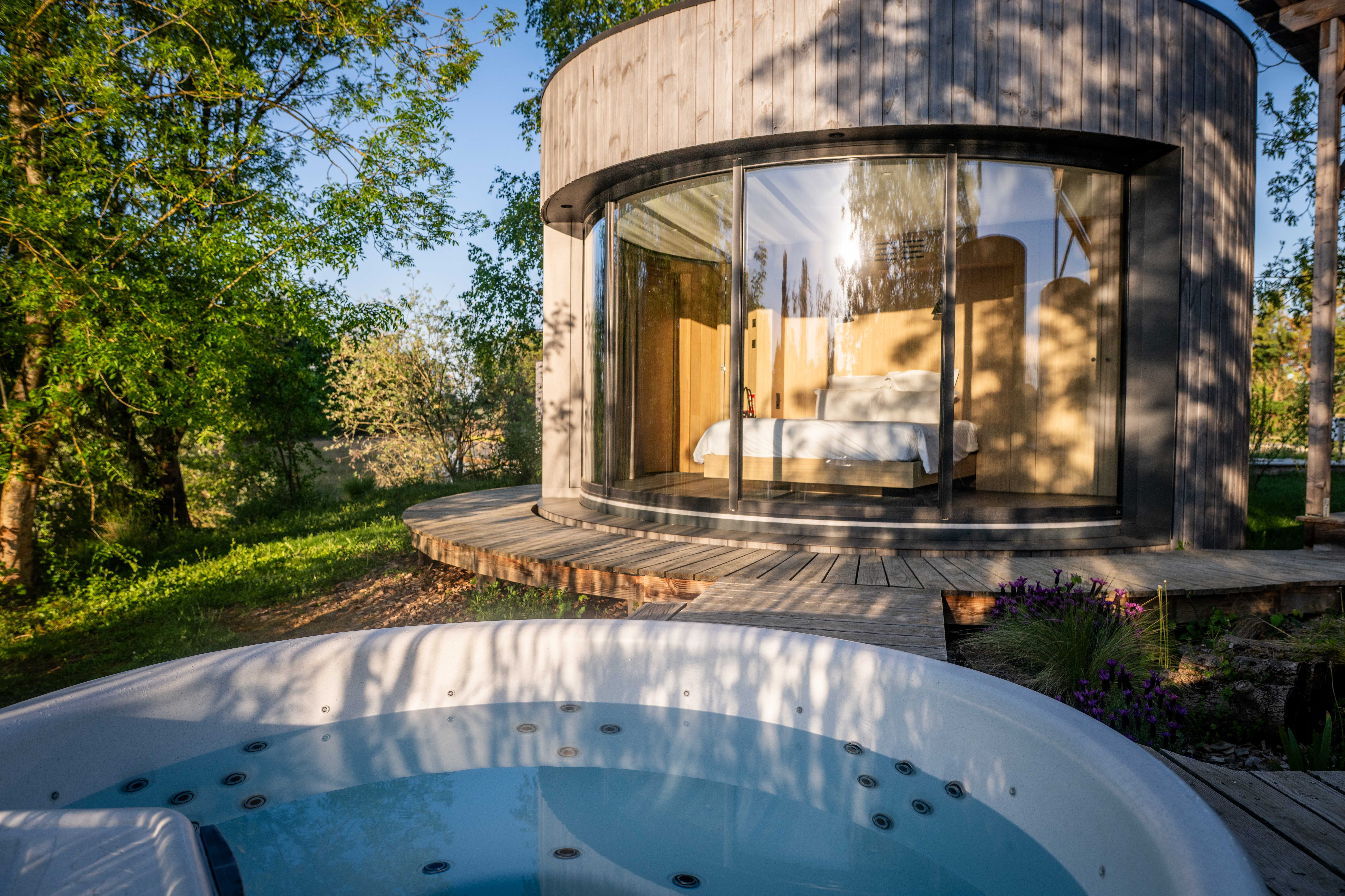 LUMIPOD SPA BIEN-ETRE — Cabane avec spa à Ain à Meillonnas — espace de vie