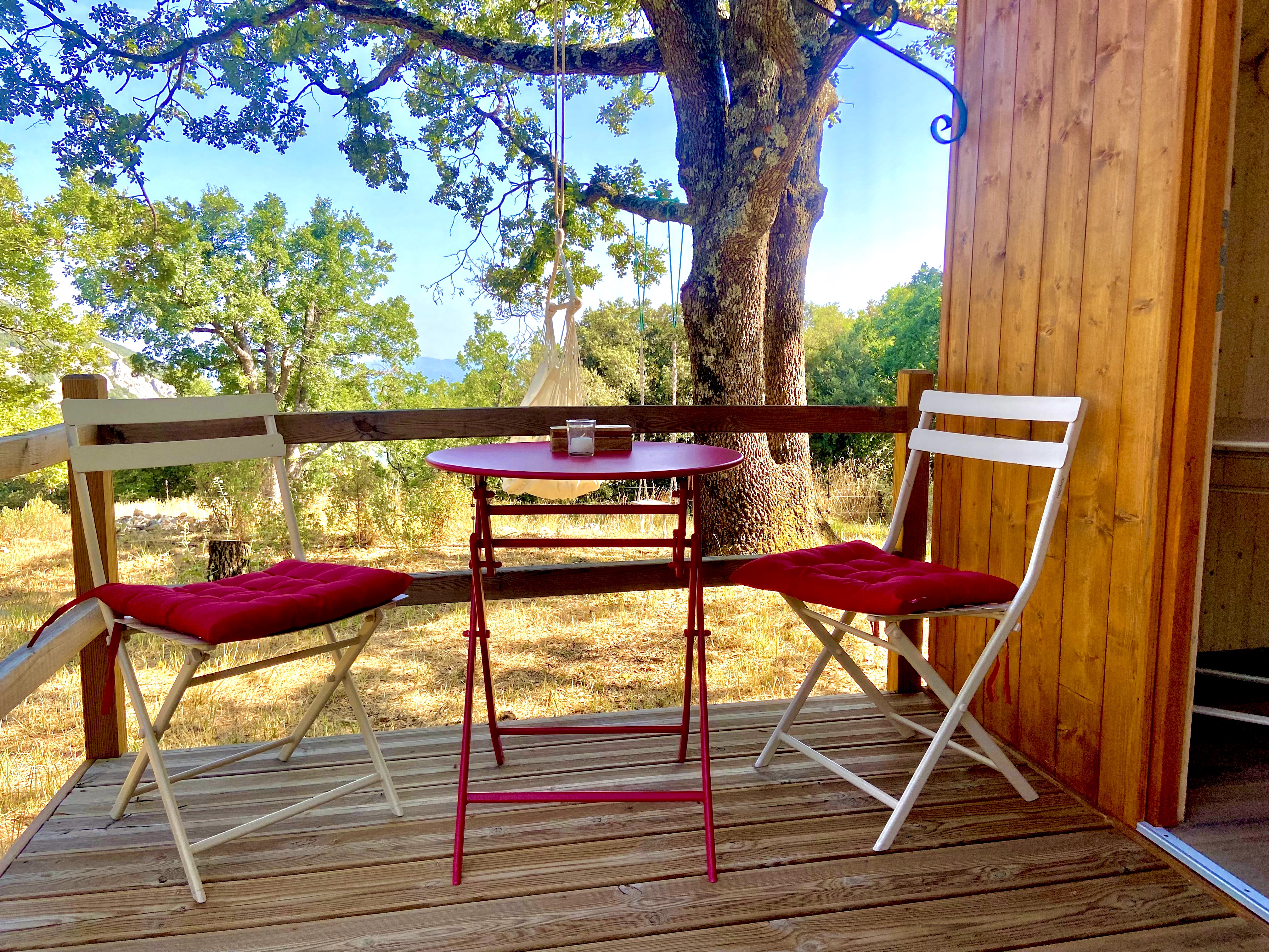 La Bignone — Roulotte avec Spa partagé à Var à Draguignan — chambre