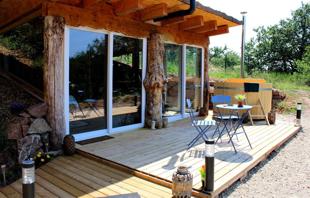 Cabane Panoramix : une immersion au cœur de la nature — Cabane à Le Monastère