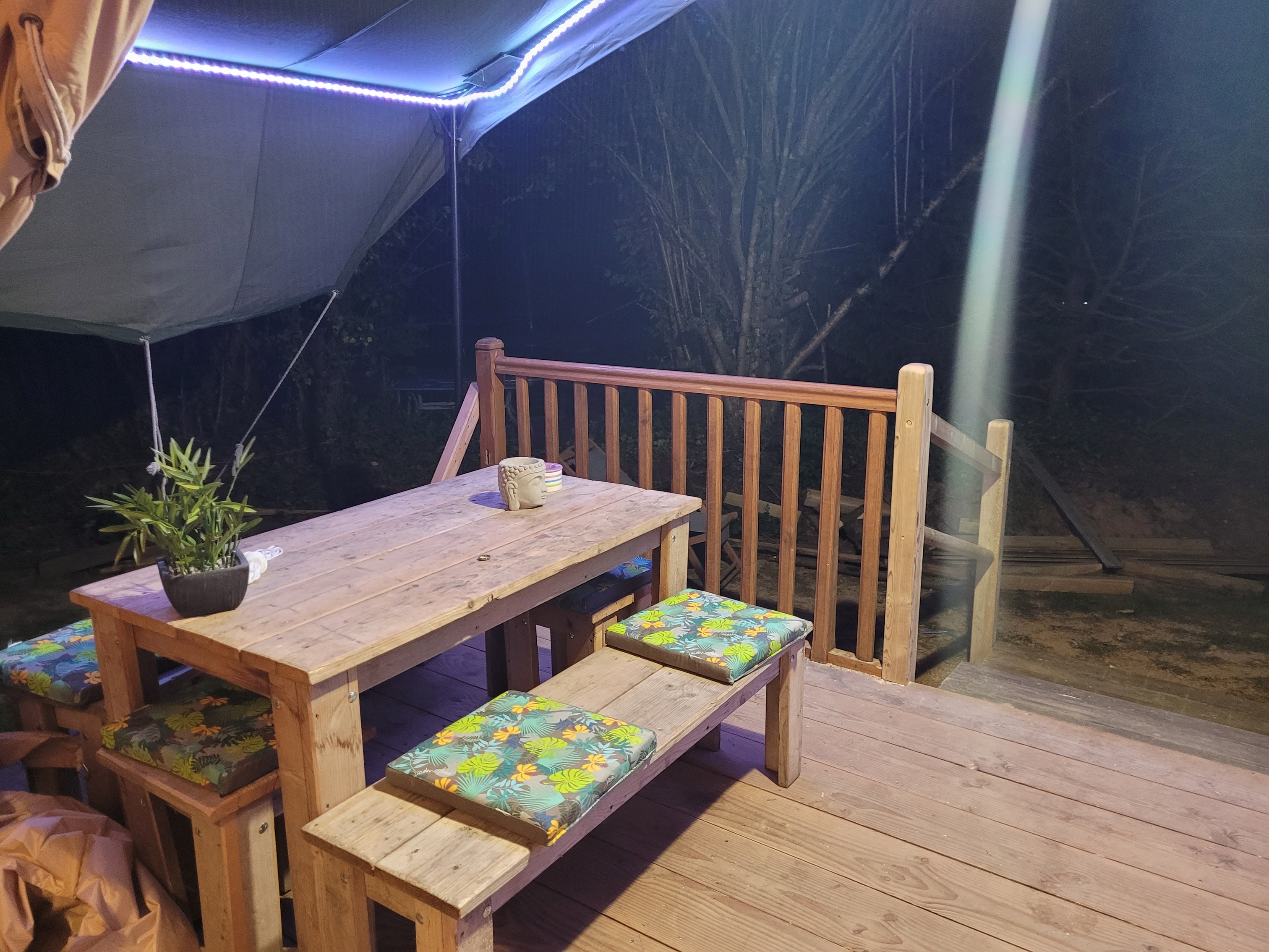 Tente Lodge Safari — Glamping avec spa à Calvados à Noues de Sienne — environnement naturel