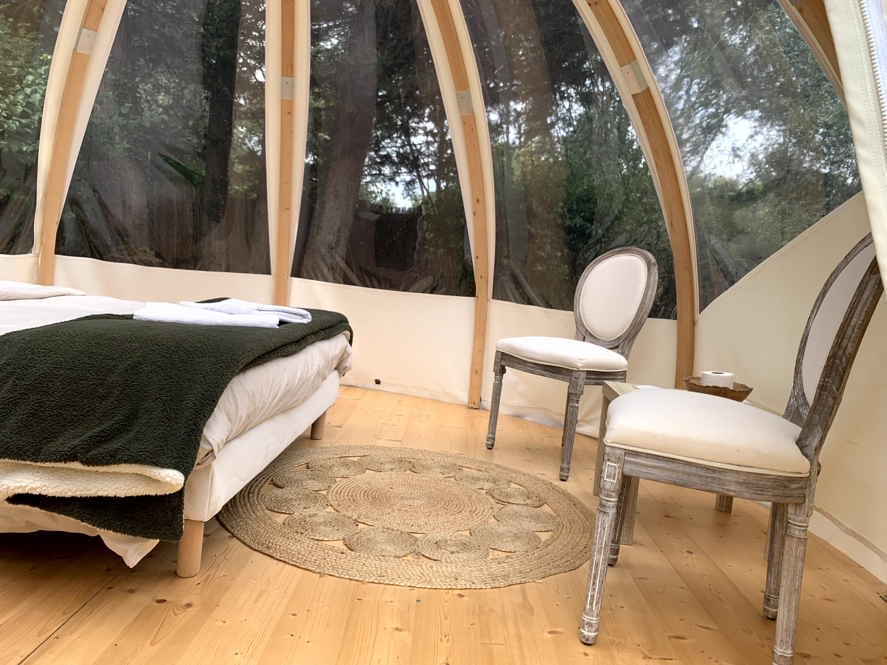 Bulle Wigwam — Évasion romantique avec spa à Pas-de-Calais à Lisbourg — cuisine