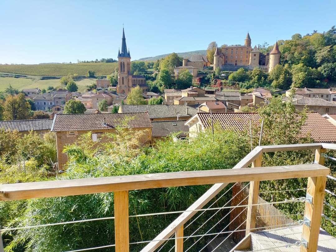 L’Abri du Château — Détente avec spa à Jarnioux (Rhône)