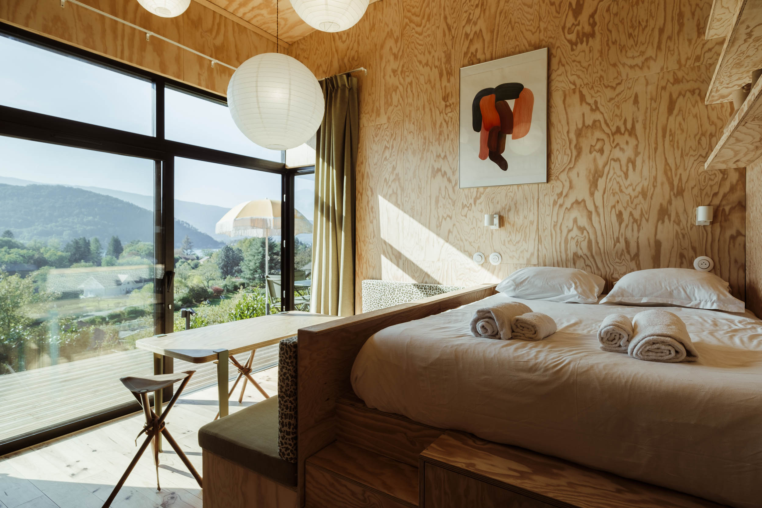 Acmé Lodge vue lac — Tiny House avec bain norvégien à Haute-Savoie