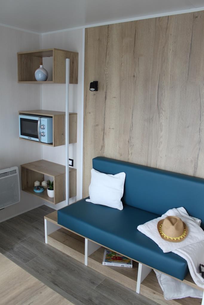 Cabane glamping sur pilotis en Midi-Pyrénées à Thérondels — espace de vie
