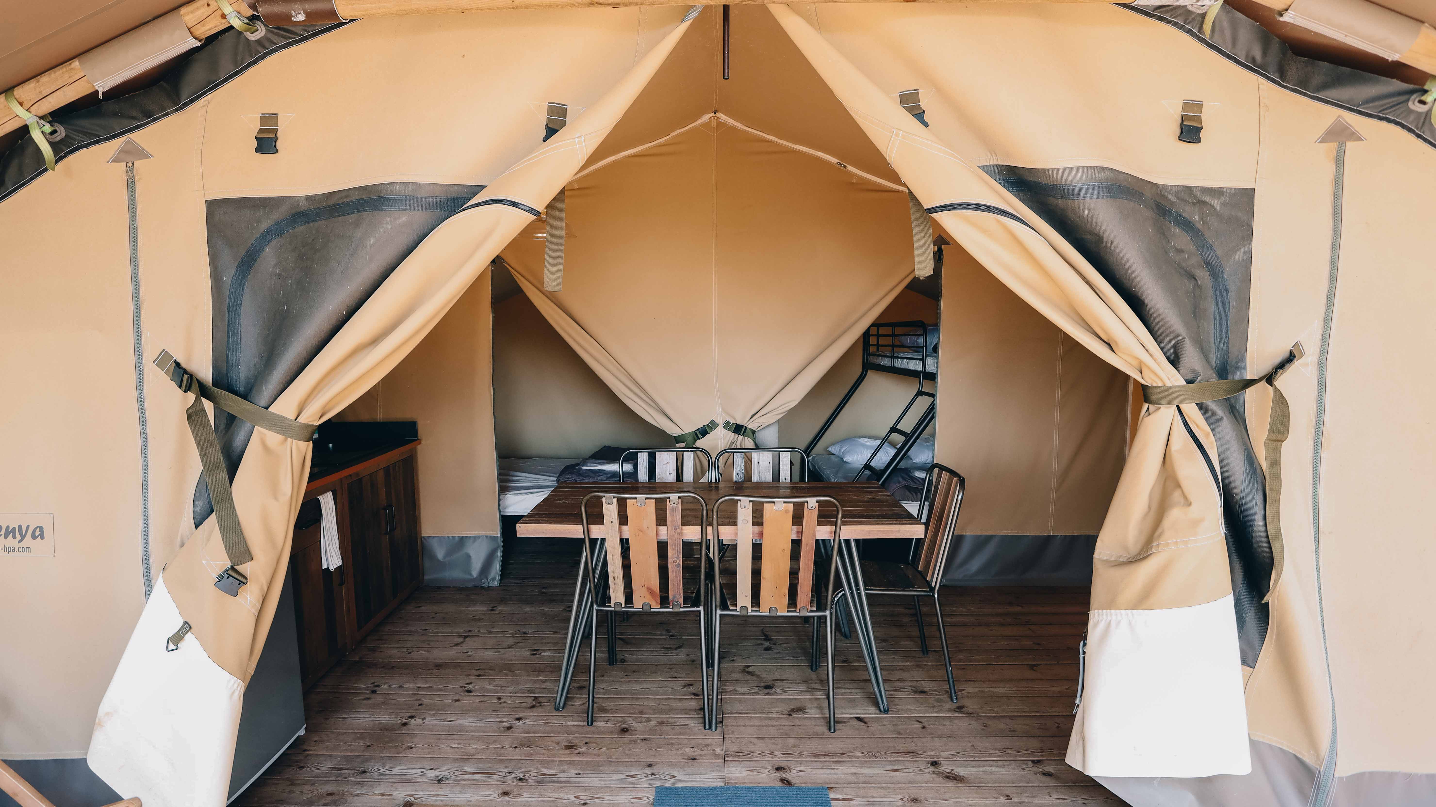 Vivez l'expérience unique d'un Bungalodge en Poitou-Charentes à Les Portes-En-Ré — détail architectural