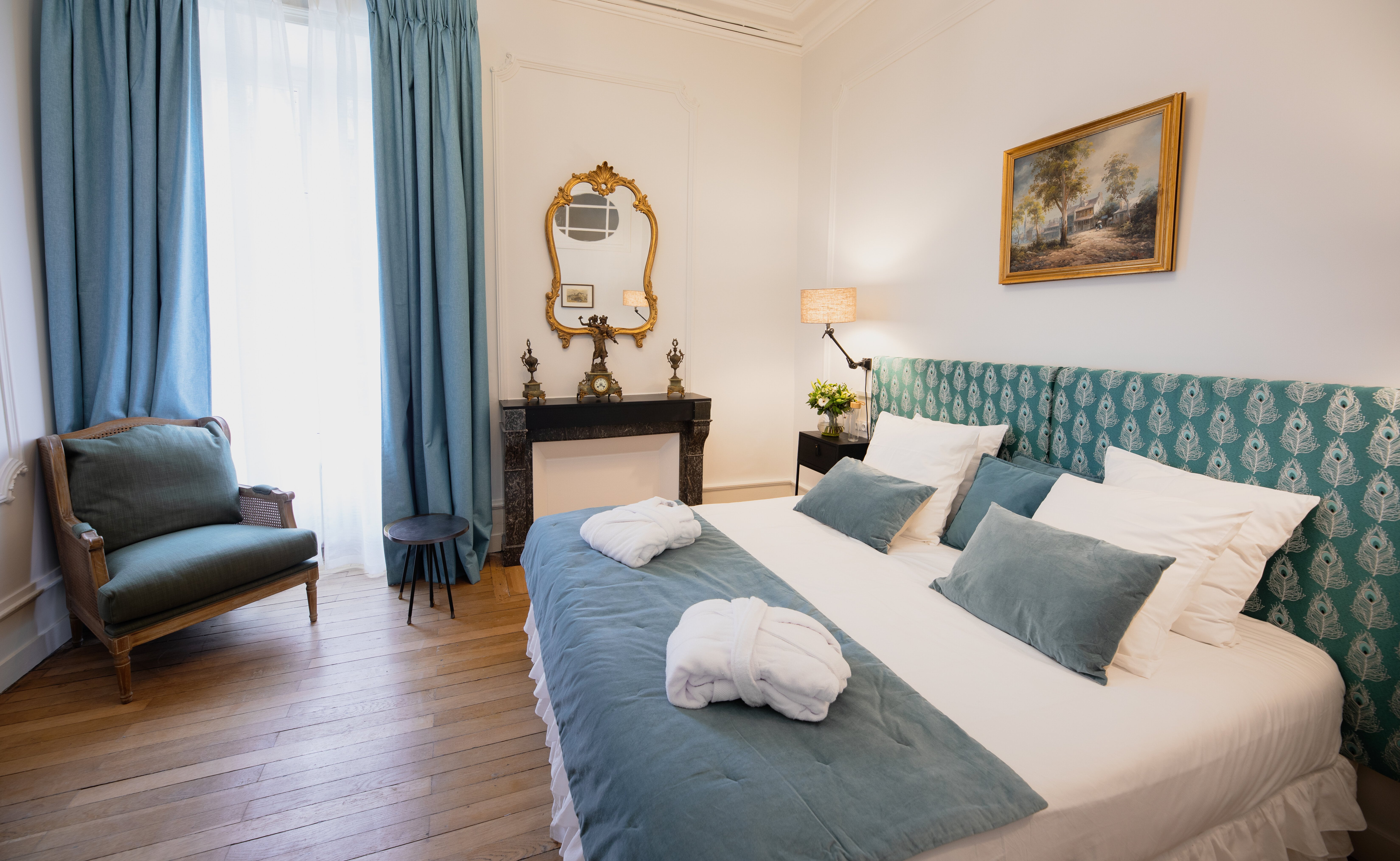 Chambre Fleur : une évasion sensorielle en Centre-Val de Loire — Suite à Ballan-Miré
